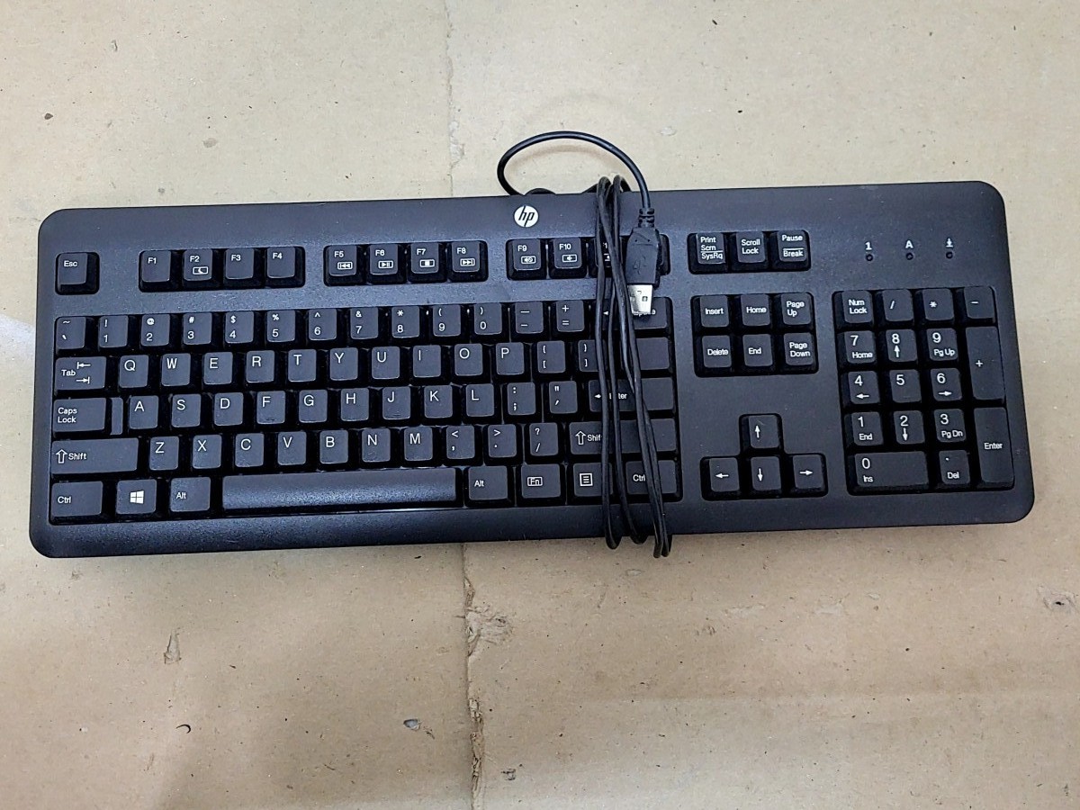 HP SK-2025 672647-003 Wired Keyboard USB SEE NOTES