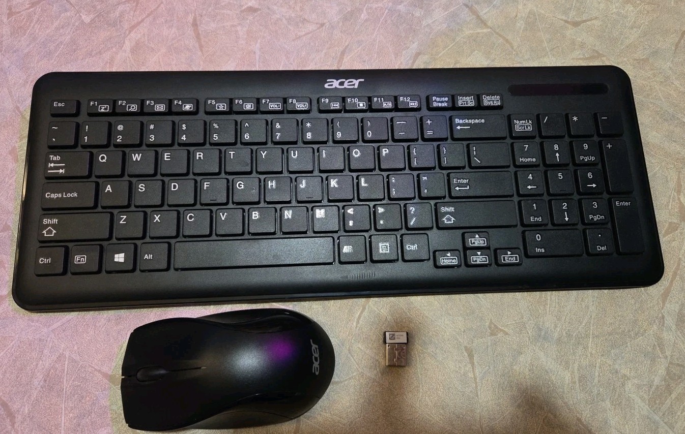 Acer Wireless Keyboard With USB Dongle/mouse, Model SK-9662, Good Used Condition