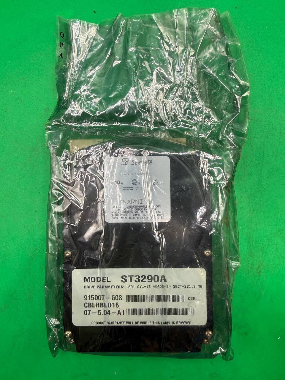 Seagate ST3290A 261.3MB 3.5" IDE Internal Hard Drive HDD RE
