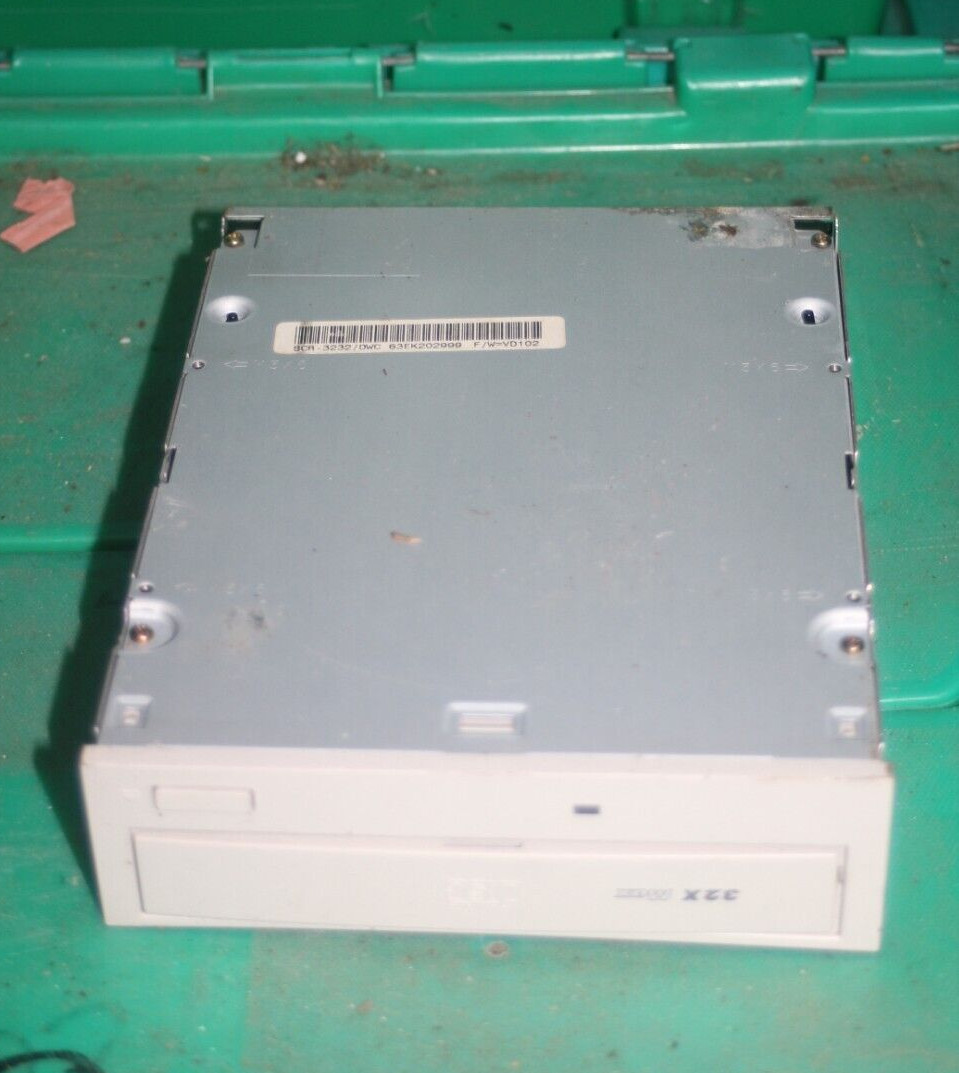 Samsung CD-Master 32E SCR3232 CD-ROM Drive Tan