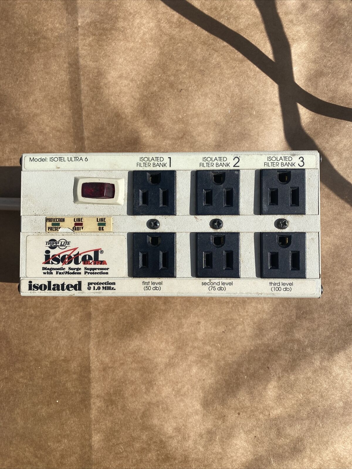 ISOTEL ULTRA 6 DIAGNOSTIC SURGE SUPPRESSOR with FAX/MODEM PROTECTION UNIT
