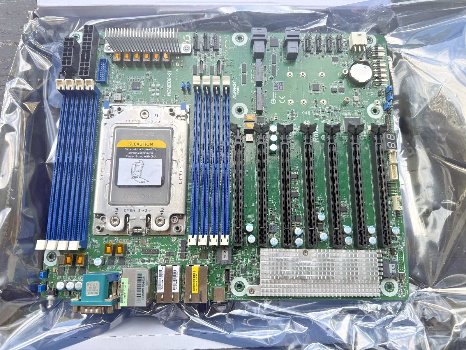 Asrock Rack ROMED8-2T/BCM ATX Server Motherboard. 7 X16 PCIE SLOTS