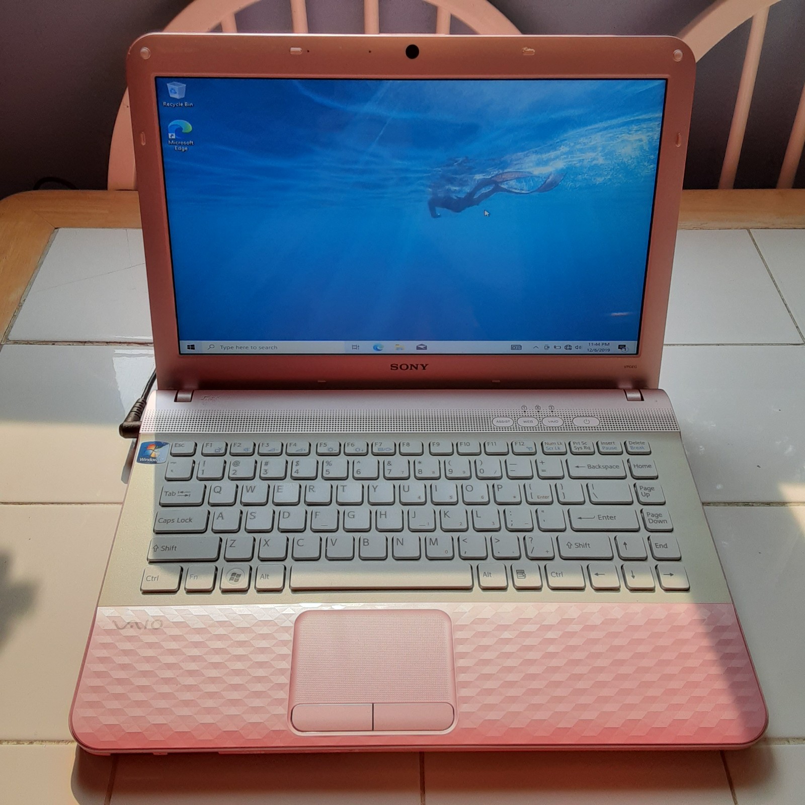 SONY VAIO - Pink Intel Pentium 8950 Windows 10 Home | 300GB HD  4GB DVD Used