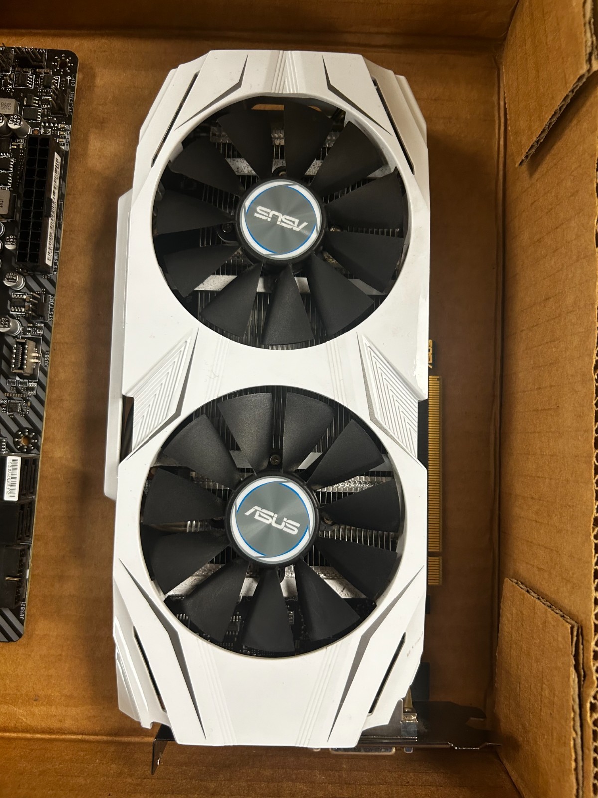 ASUS GeForce GTX 1060 6GB GDDR5 Graphics Card (DUAL-GTX1060-O6G)