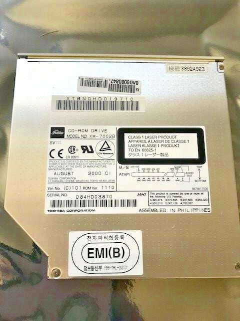 BRAND NEW TOSHIA 24X XM-7002B NOTEBOOK CD ROM WITH 3.5" DRIVER MANUAL SCREWS RM2