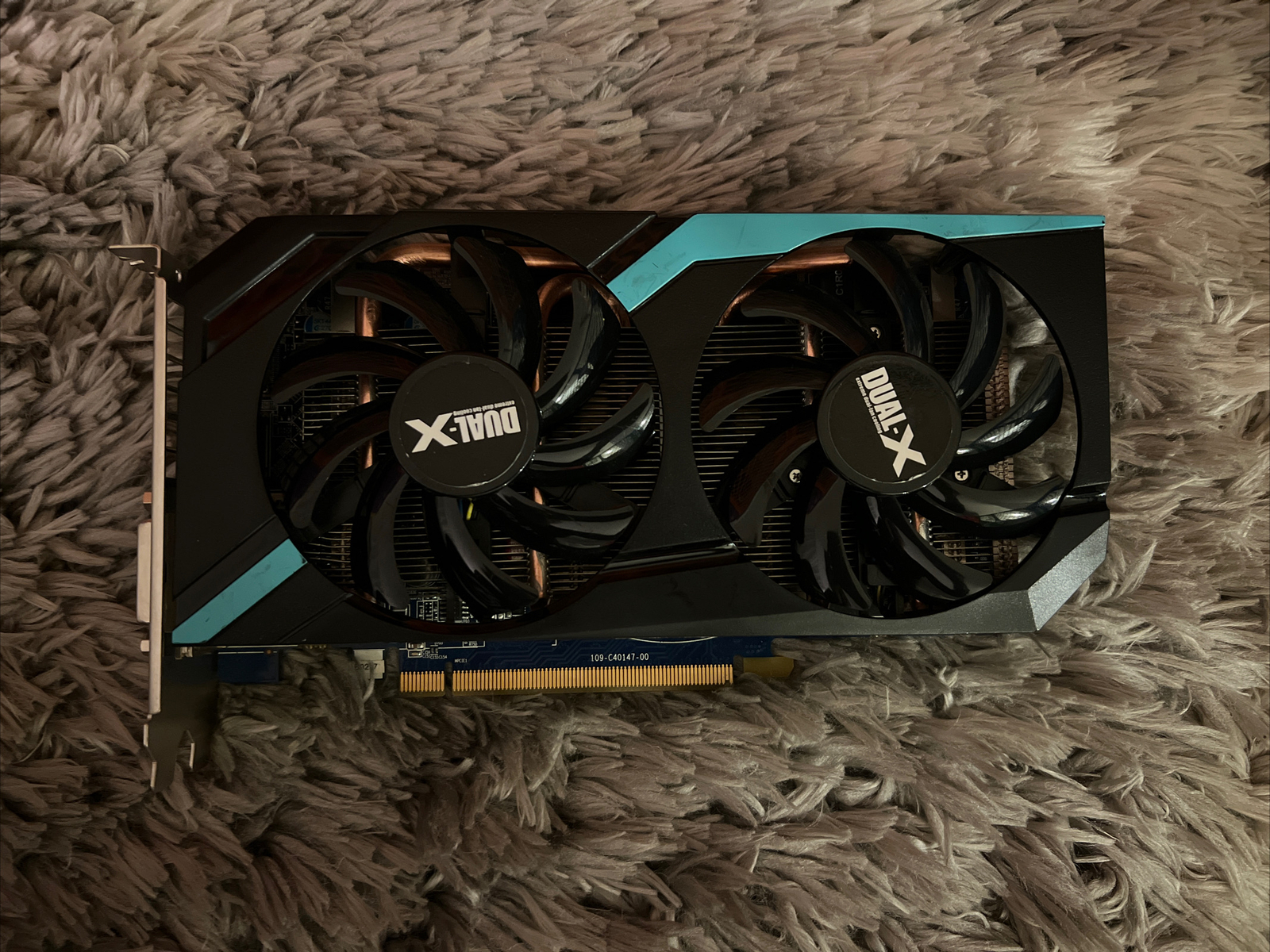 FOR PARTS Sapphire Technology  HD7870 2GB GDDR5 SDRAM Video card Dual X