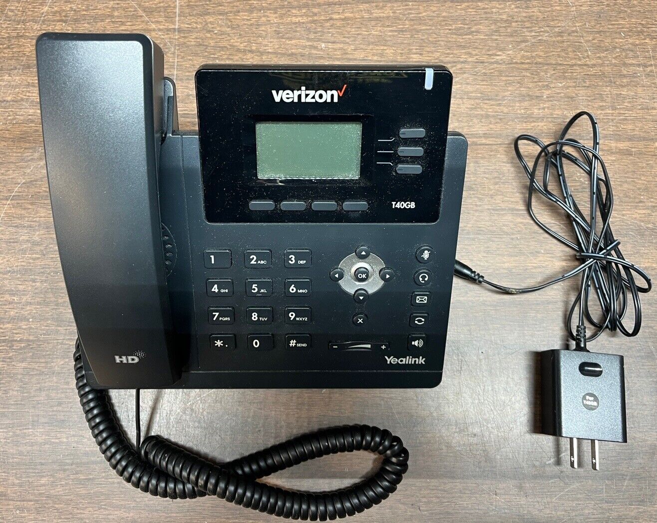 Yealink T40GB 3 Line IP Phone,  2.3-Inch LCD, Verizon Edition, w/Power Adapter