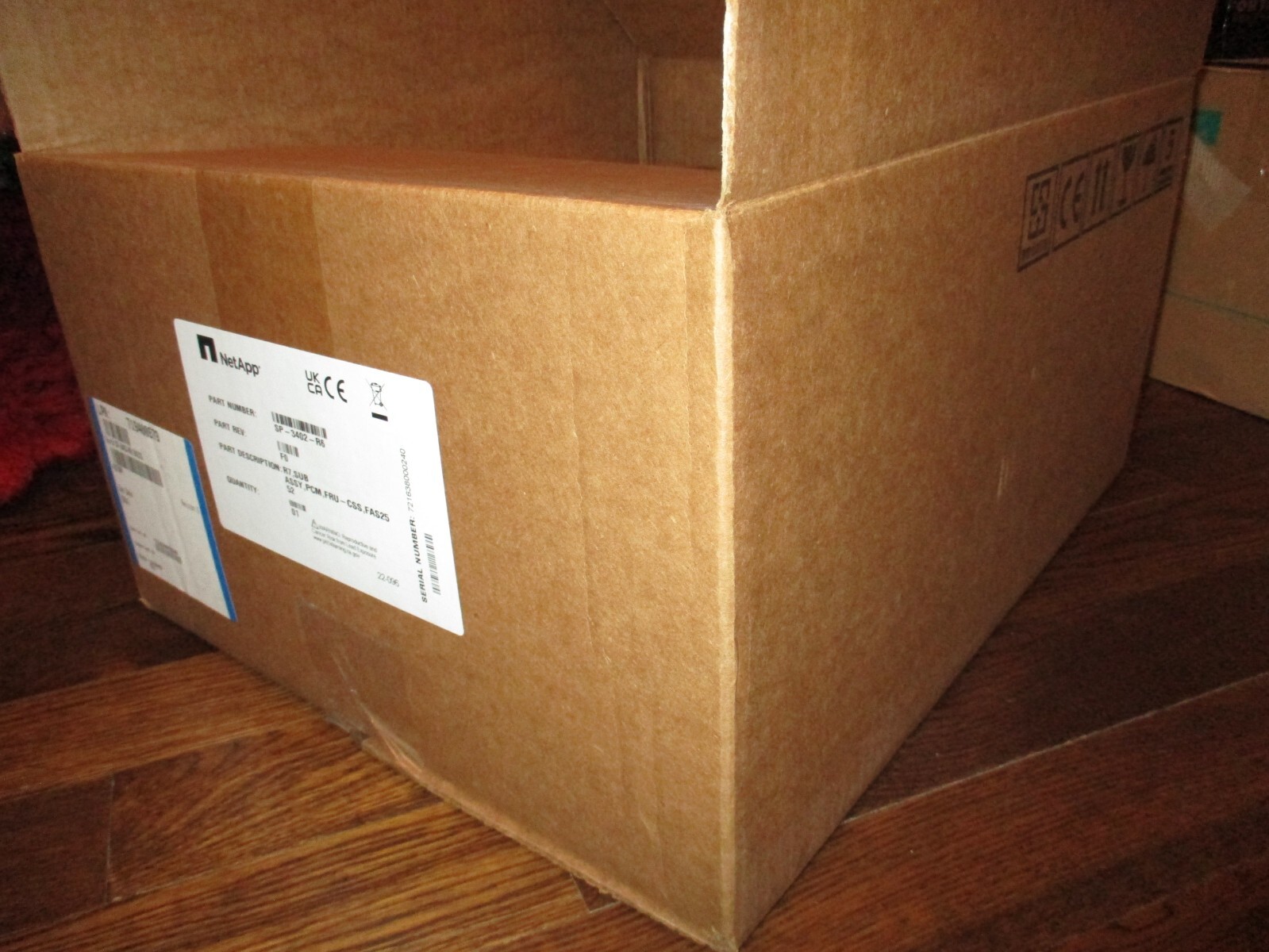 Netapp SP-3402-R6 111-01317 + E6 FAS2552 New, Open Box