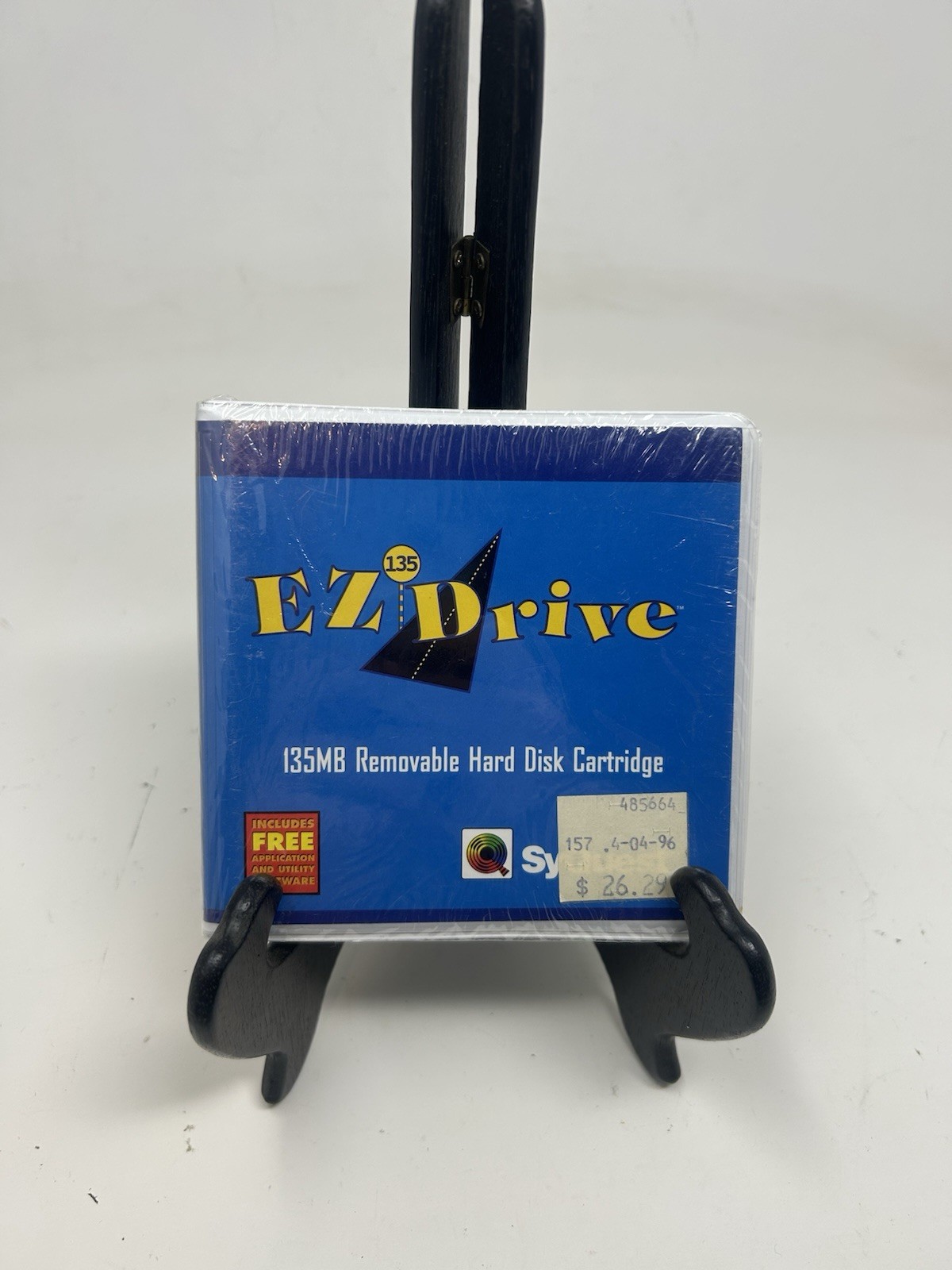 SyQuest EZ135 Removable Hard Disk Cartridge 135MB from 1996 - SEALED