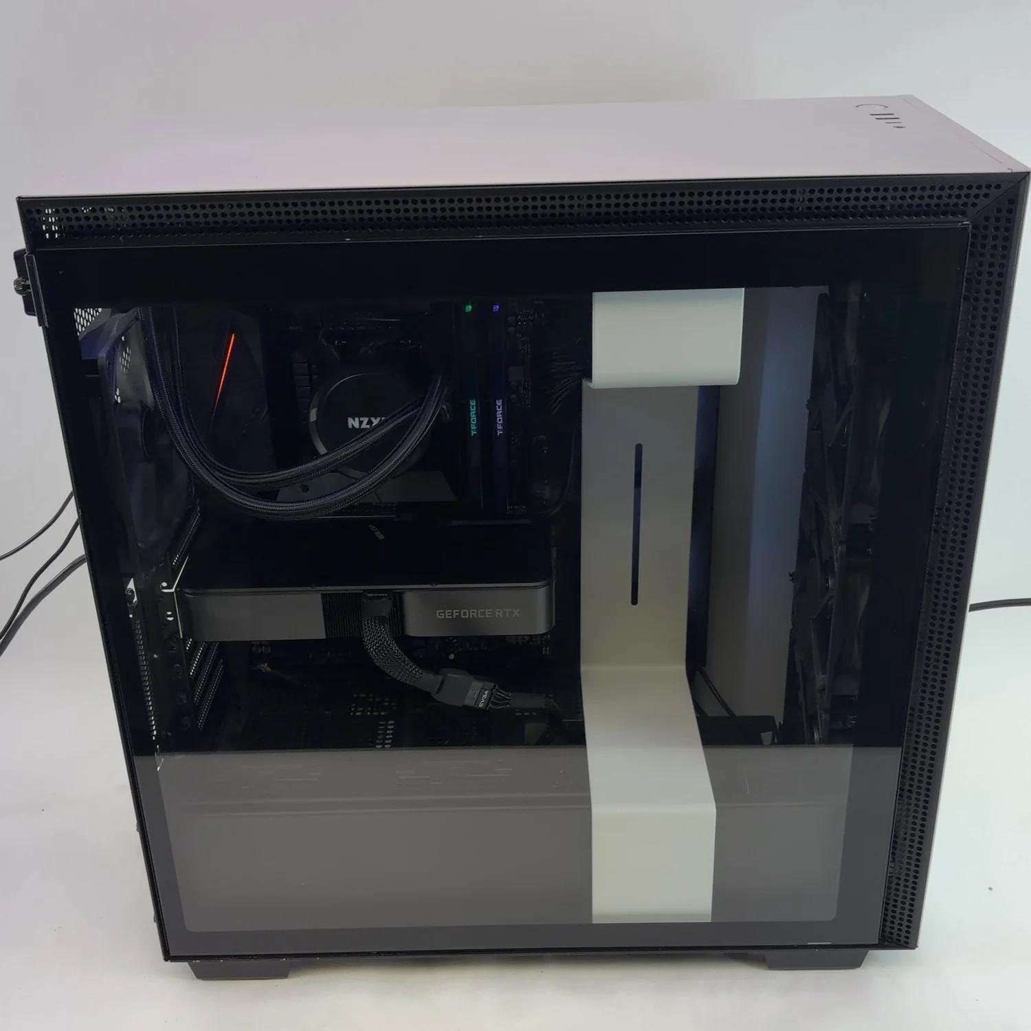 NZXT Custom PC Core i9-10900K 3.70GHz 16GB RAM 1TB NVMe SSD Nvidia GeForce RTX 