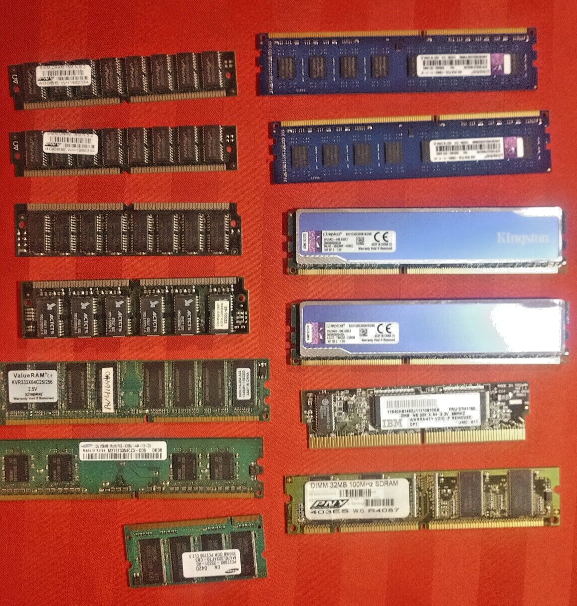 Lot of 13 assorted Laptop/Desktop S/DRAM/DDR chips (All from working Laptop/PCs)