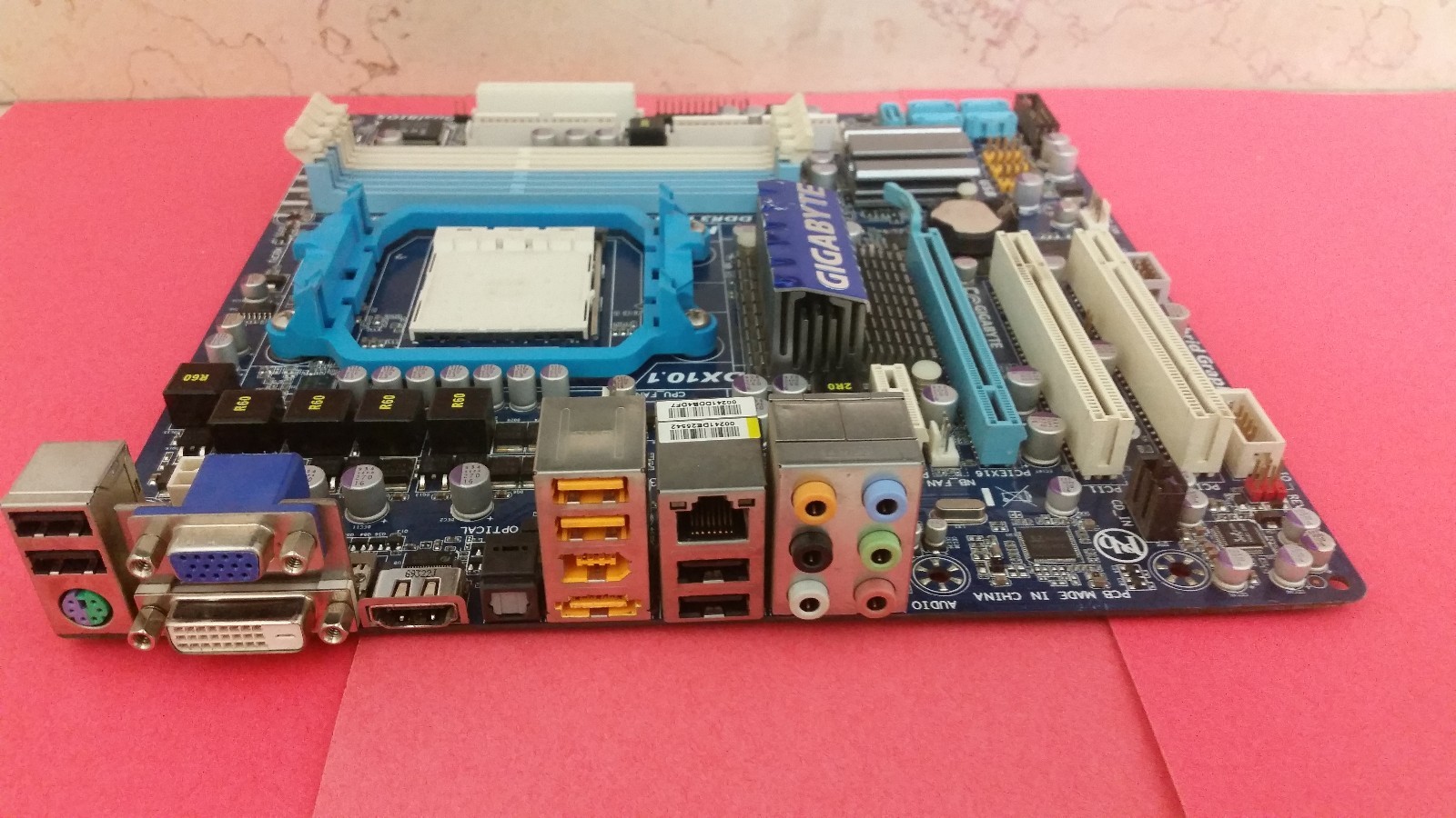 Gigabyte Technology GA-MA785GMT-UD2H, Socket AM3, AMD Motherboard