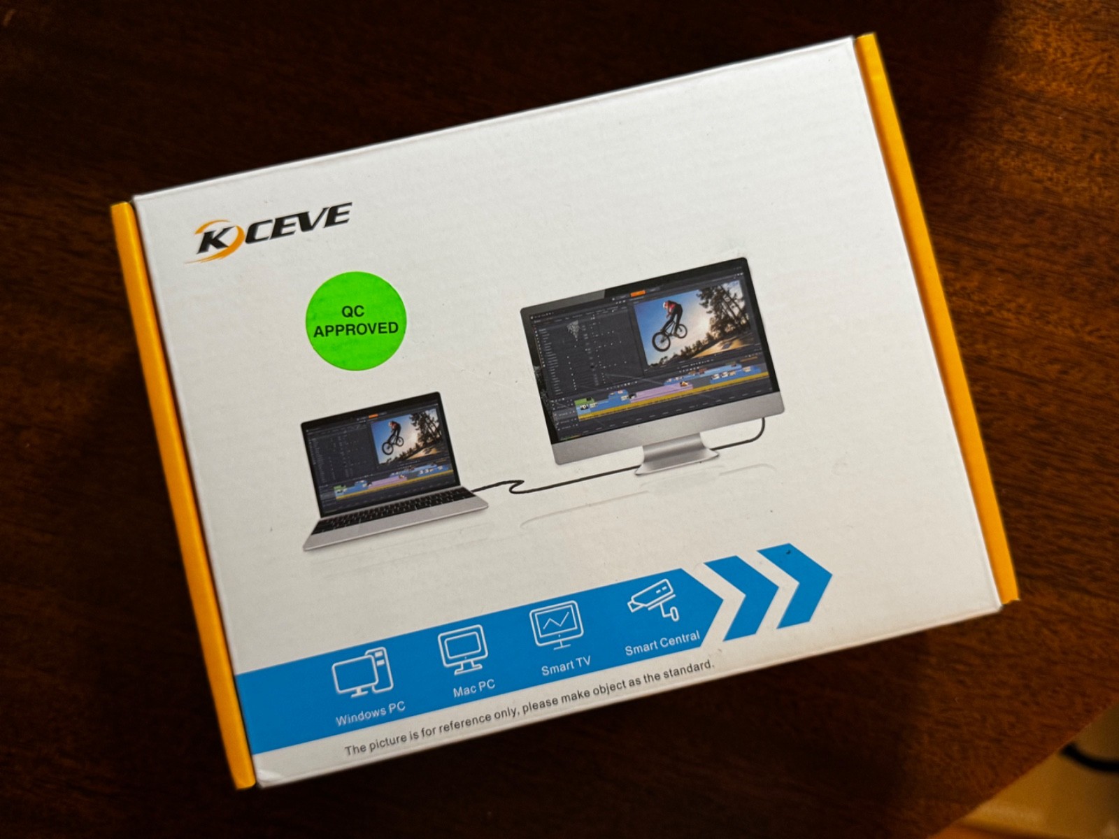 KCEVE 2:3 Triple Monitor KVM Switch DP/HDMI USB 3.0 8K Wired Remote OPEN BOX