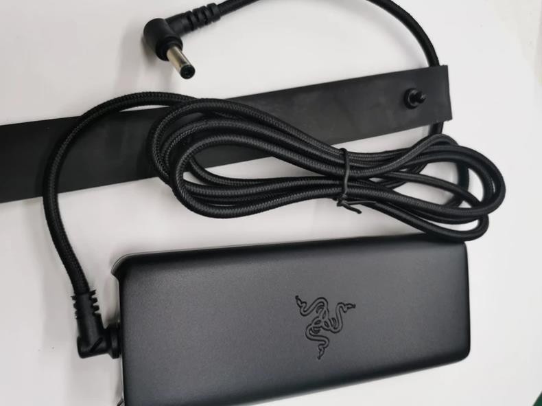 Razer 165W 19.8V - 8.33A model: RC30-0165 Power Adapter Charger