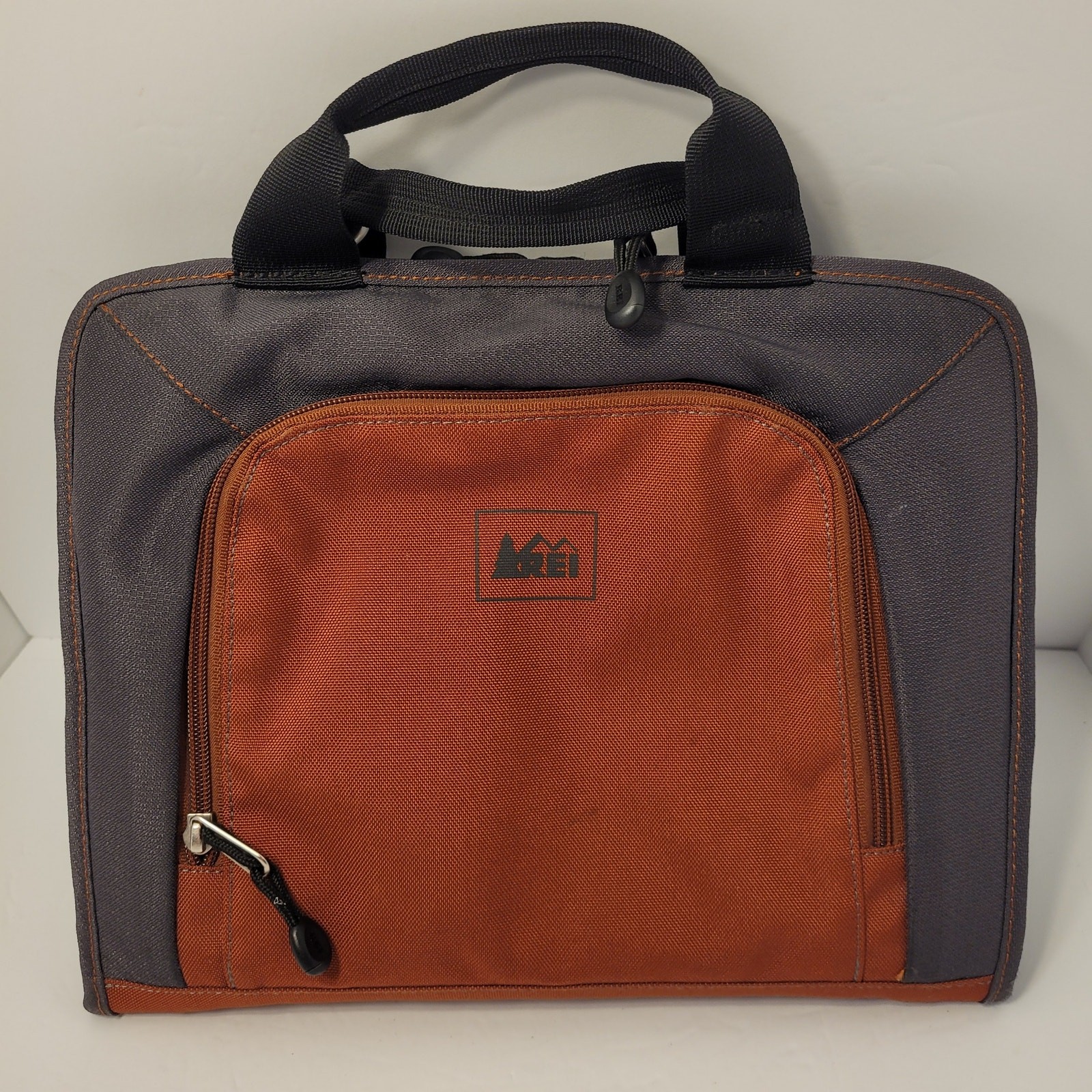 Rei Brand Nylon Tablet iPad Reader Bag Pre-Owned 2 Tone Color  12x9