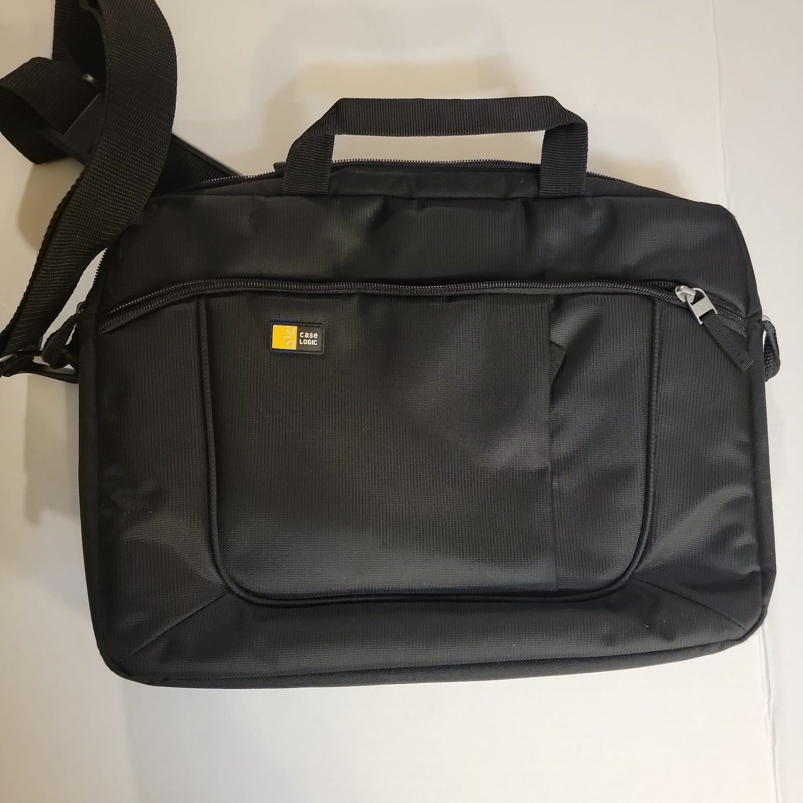 Case Logic Advantage 14.1" Laptop and iPad Attaché Bag Black AUA314 