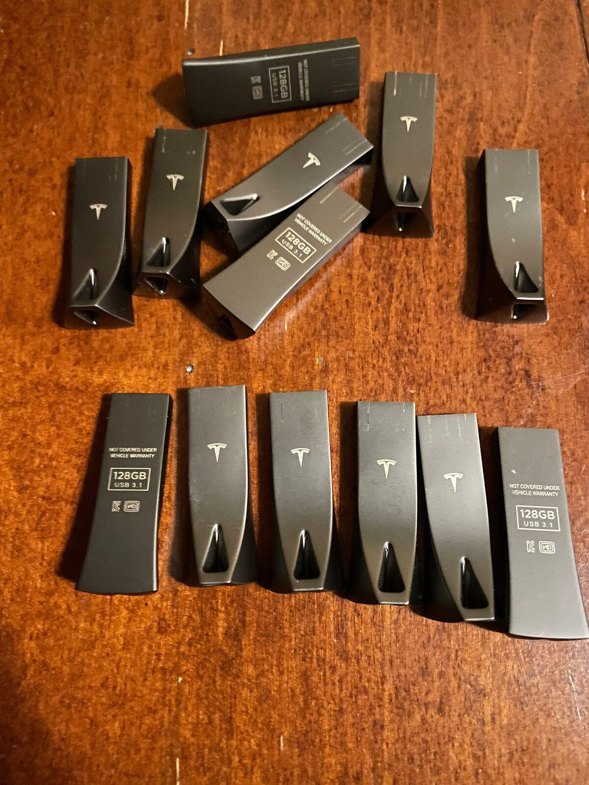 TESLA OEM Model S,3,X,Y USB Flash Drive for Dashcam & Sentry Mode 128GB