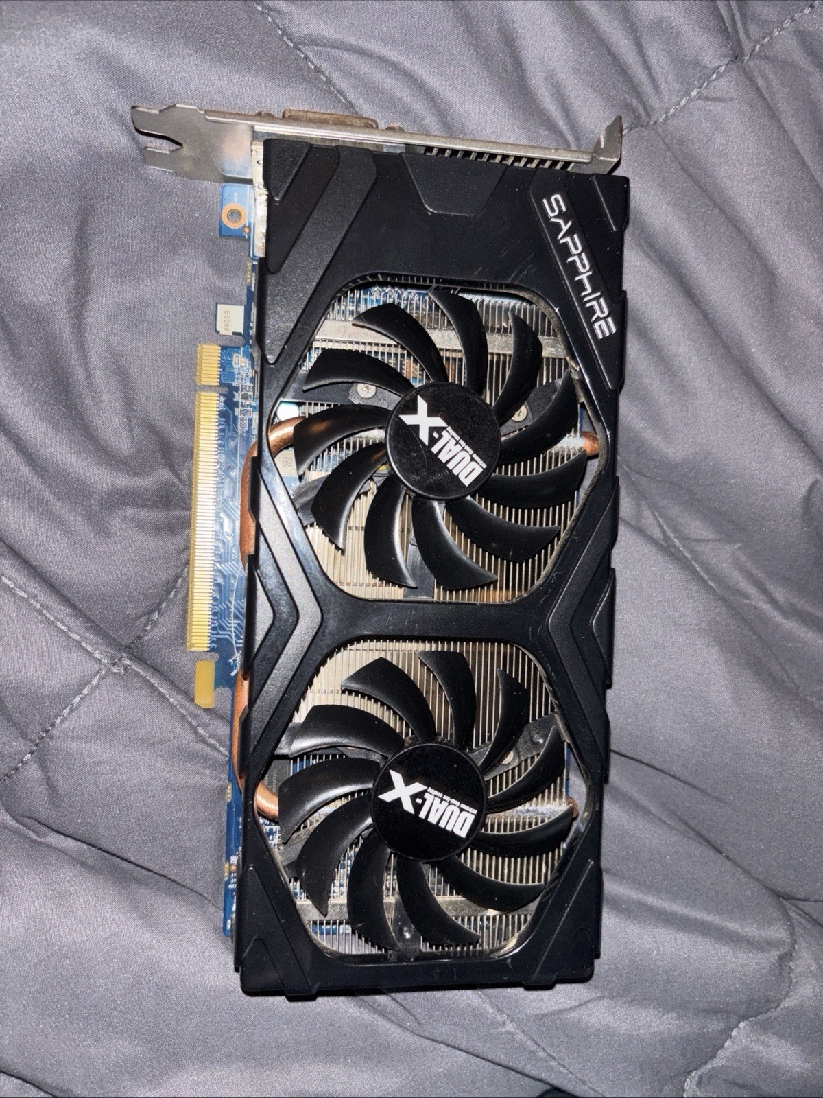 Sapphire Radeon HD 7850 2GB DDR5 Graphics Card 299-1E221 Used Great Ship Free