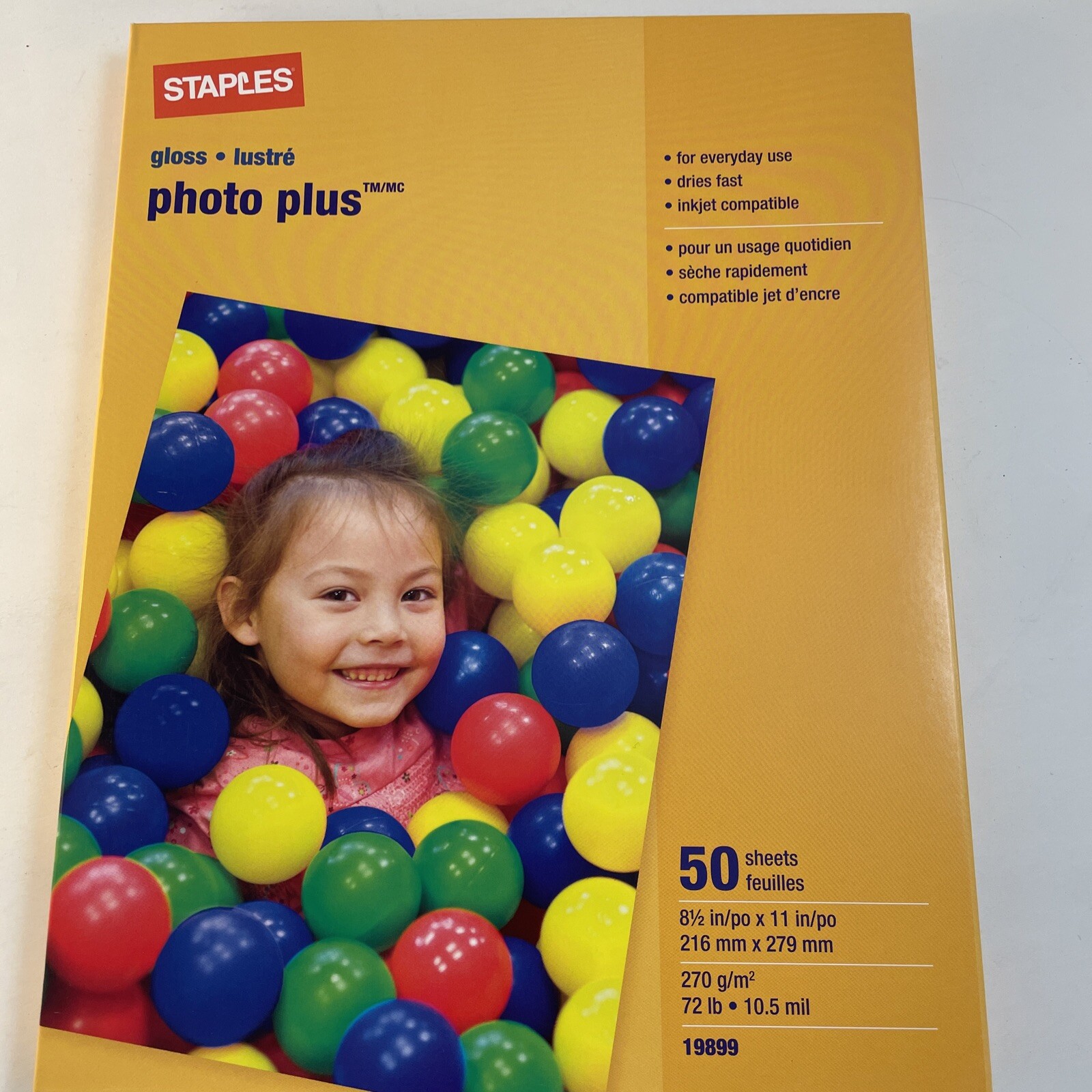 Staples Premium Glossy Photo Paper - 8.5" x 11" / Medium Wght / 50 pack - NEW