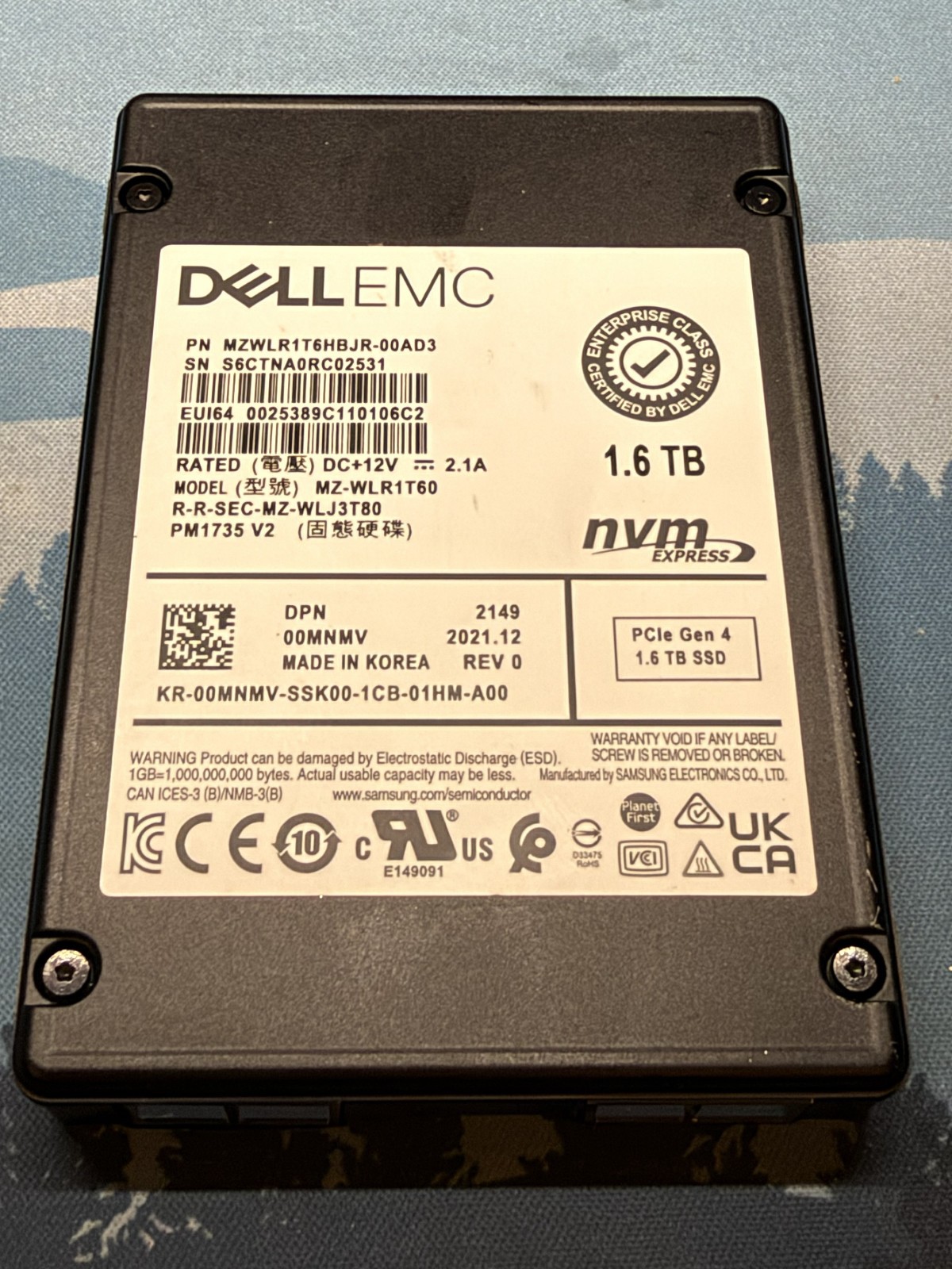 Dell 0MNMV 1.6TB Enterprise NVMe U.2 SSD – Mixed Use – PCIe Gen4