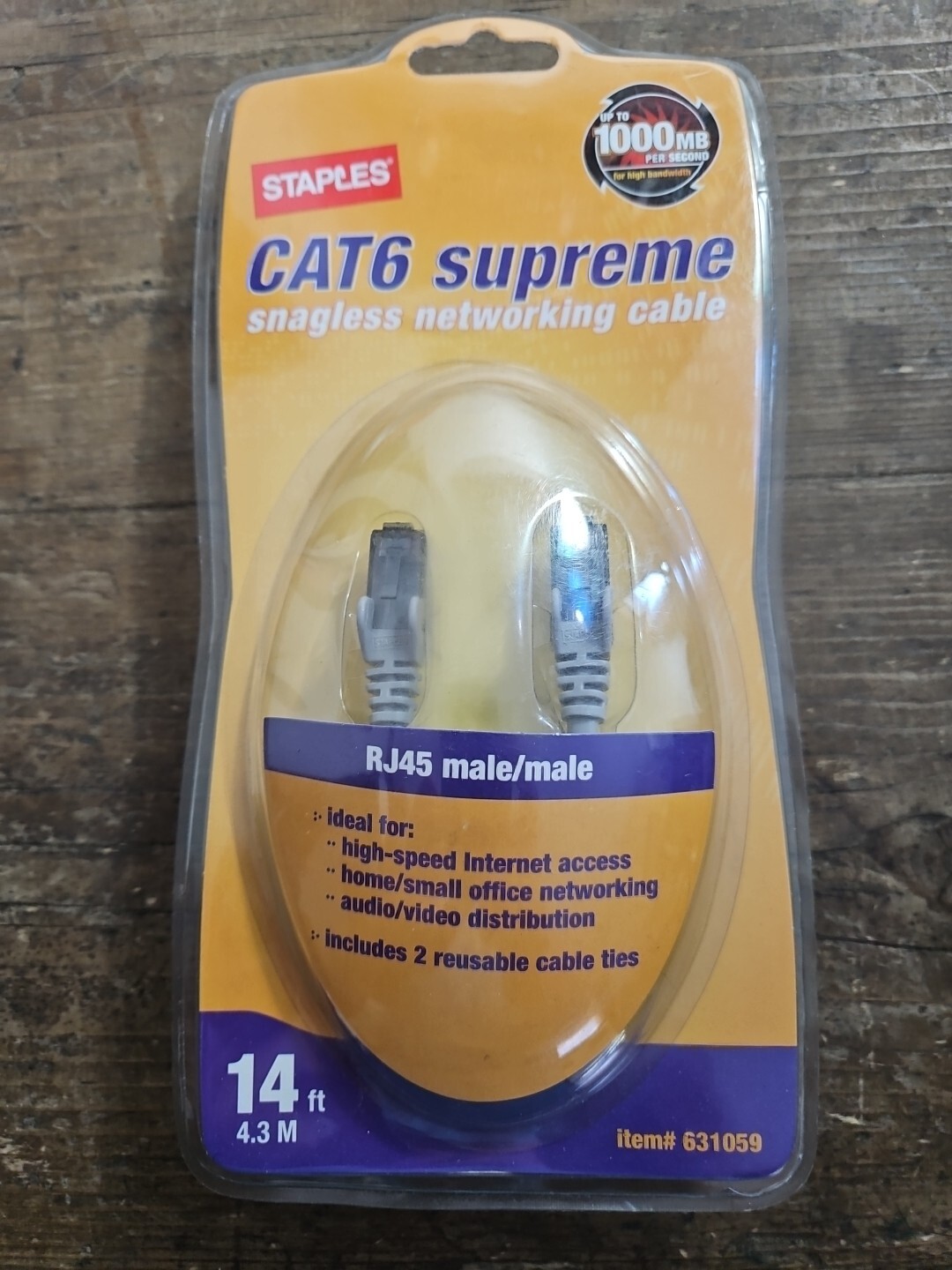 STAPLES CAT6 SUPREME NETWORKING CABLE - 14 FT