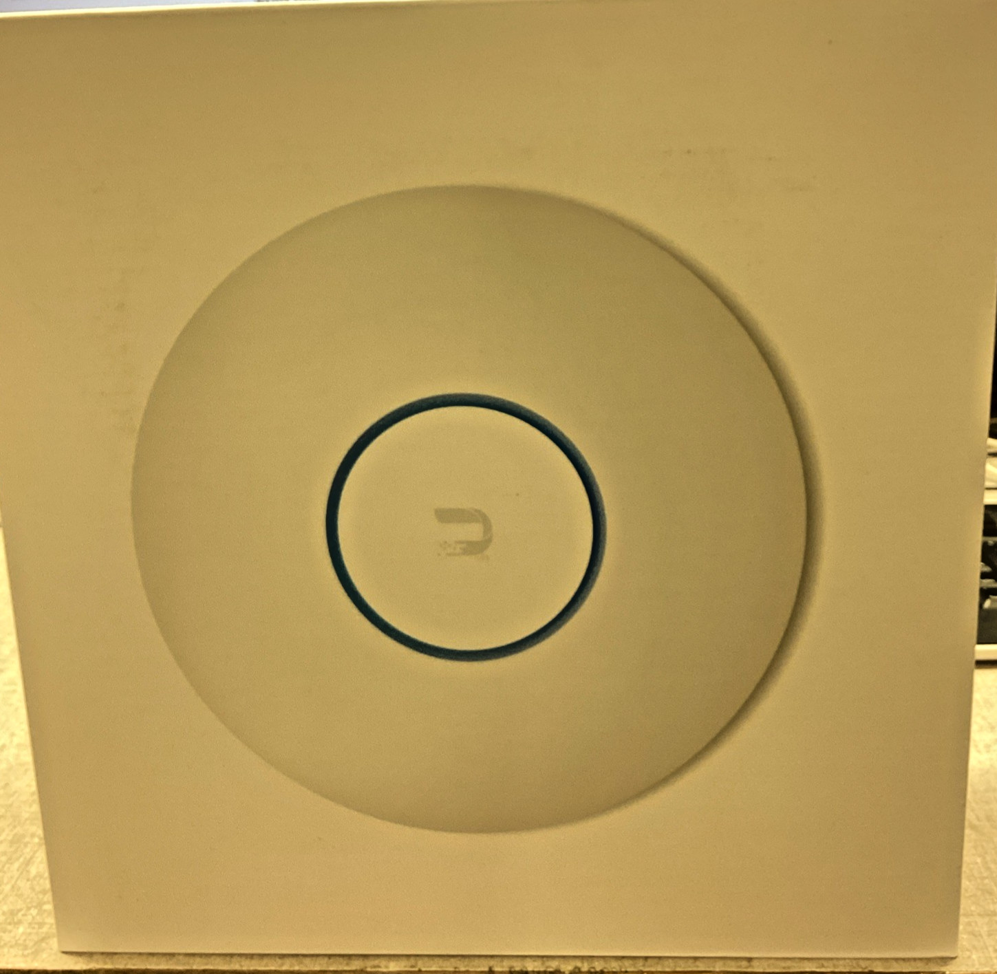 Ubiquiti Networks UniFi HD 802.11ac Wave 2 Enterprise Wi-Fi Access Point