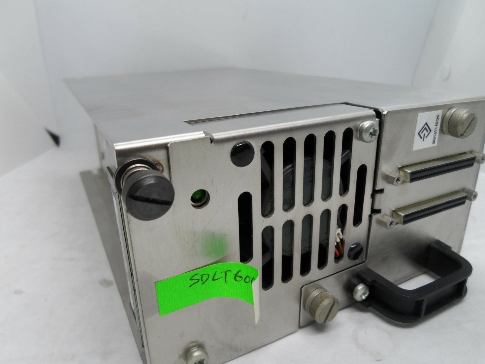 Quantum SDLT600 Drive SCSI LVD W/Tray for M1500 M2500 6420709-27 70-85390-02