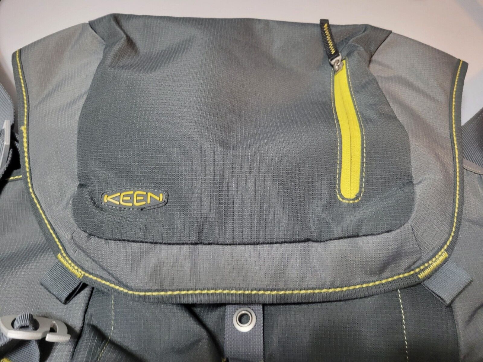 KEEN Messenger Bag Waterproof Cross Body Bag Rubber Bottom