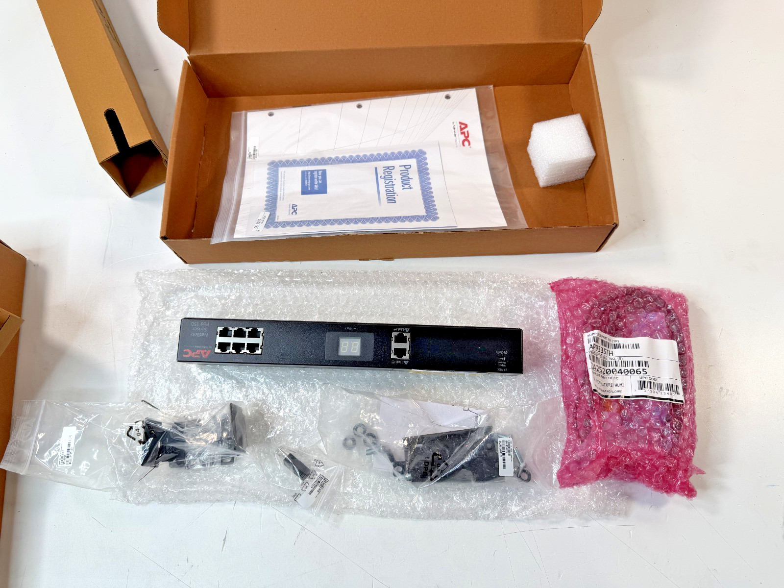 NEW APC NetBotz Rack Sensor Pod 150 NBPD0150 Universal Environmental Monitor