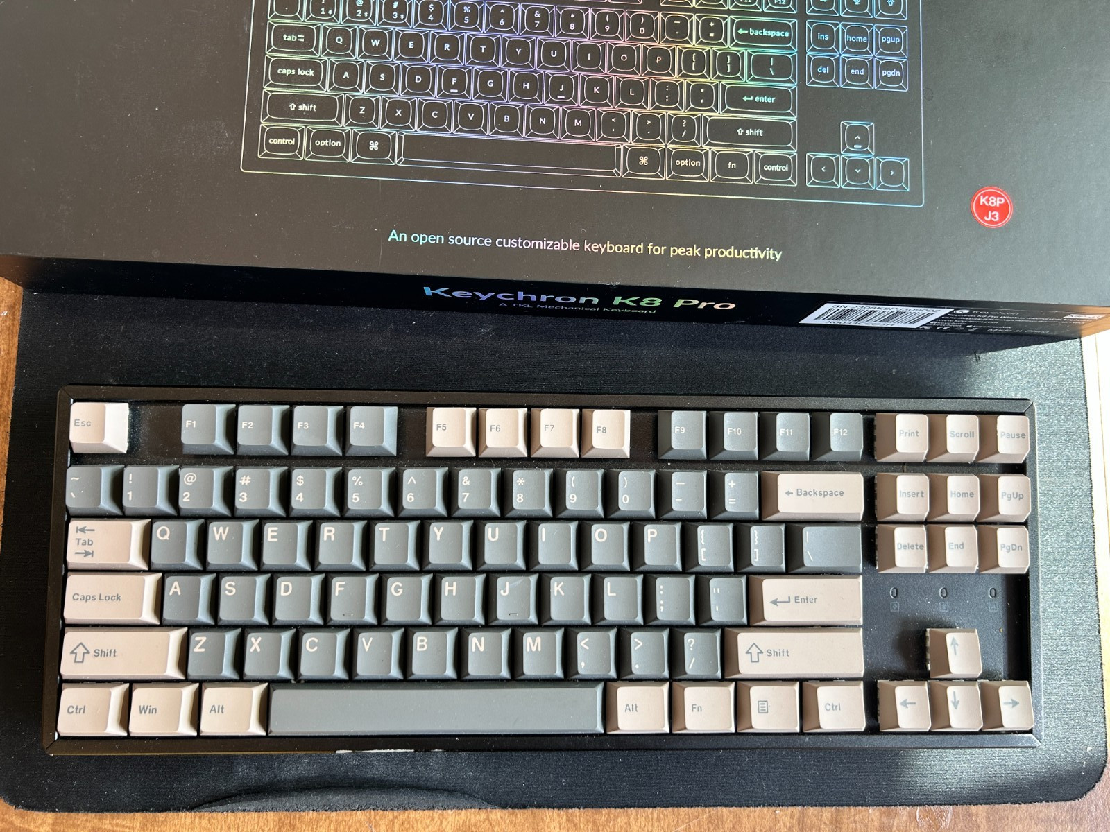 Keychron K8 Wireless Mechanical Keyboard - White Backlight, Gateron G Pro Brown