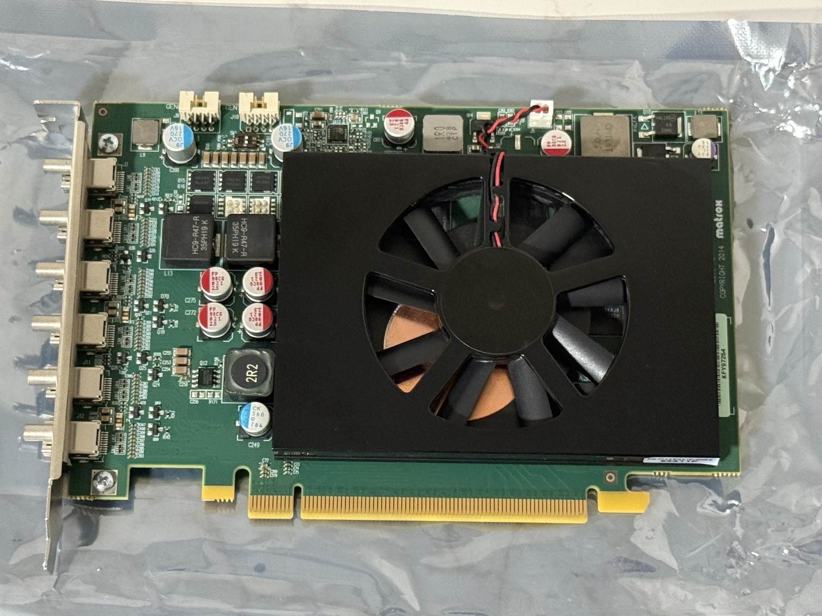 Matrox C680-E4GBF 4GB 6 Mini DP PCIe Video Card + 3x Active Mini DP to HDMI