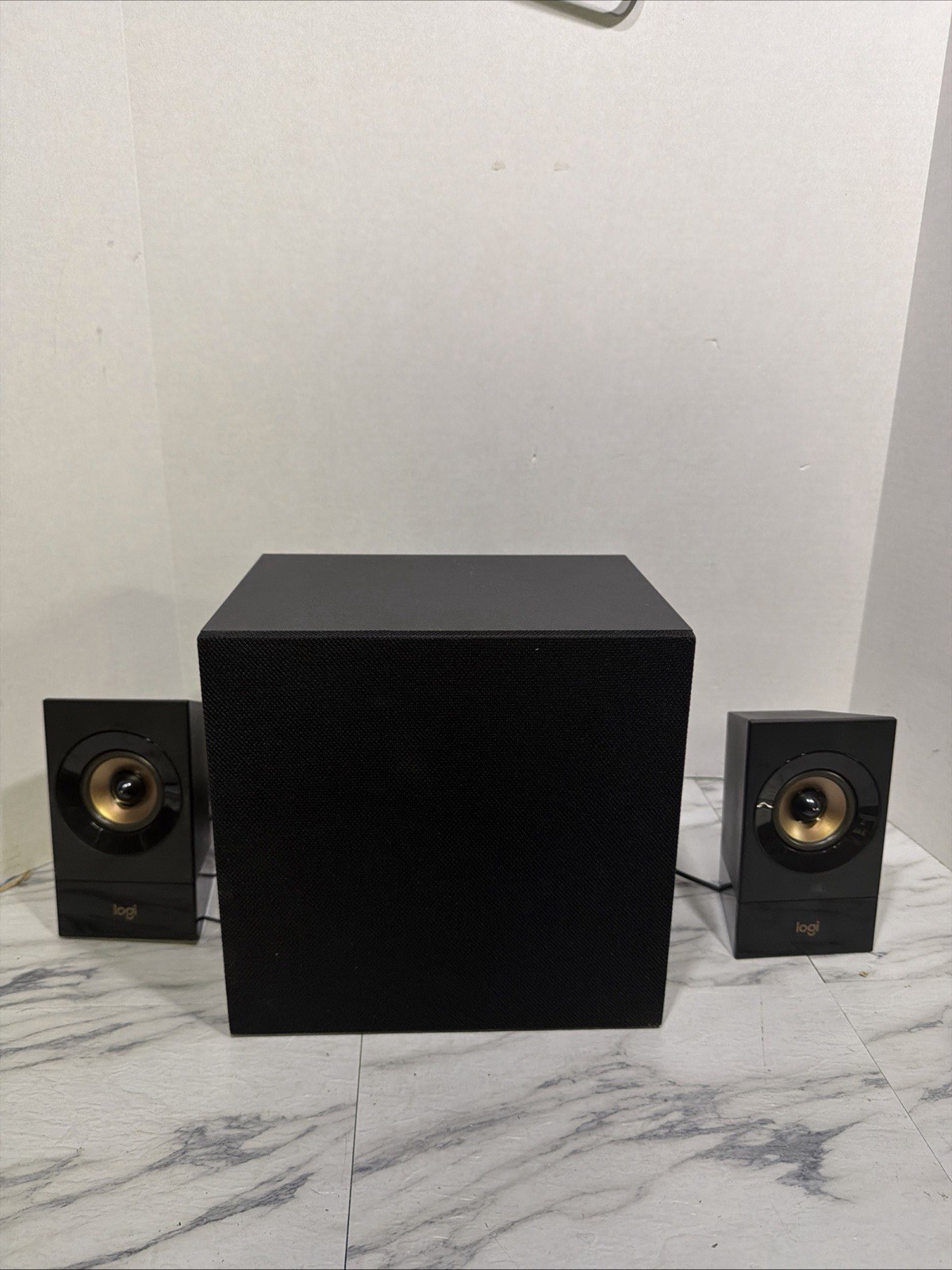 Logitech Z533 2.1 Channel Wired Computer Speakers w/ Subwoofer, Volume Control