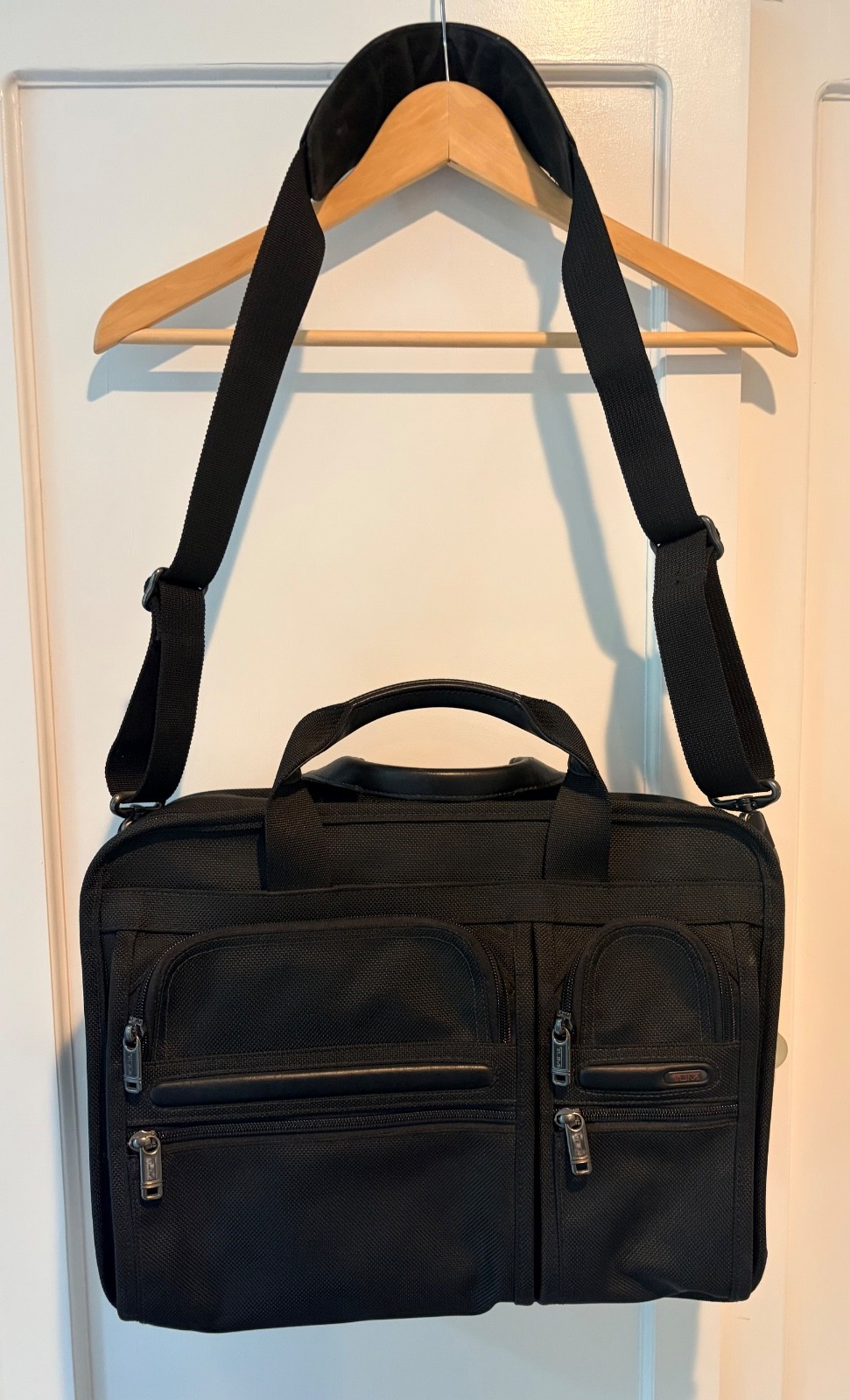 TUMI ALPHA Expandable Organizer Laptop  Brief Business Bag Travel 26141D4
