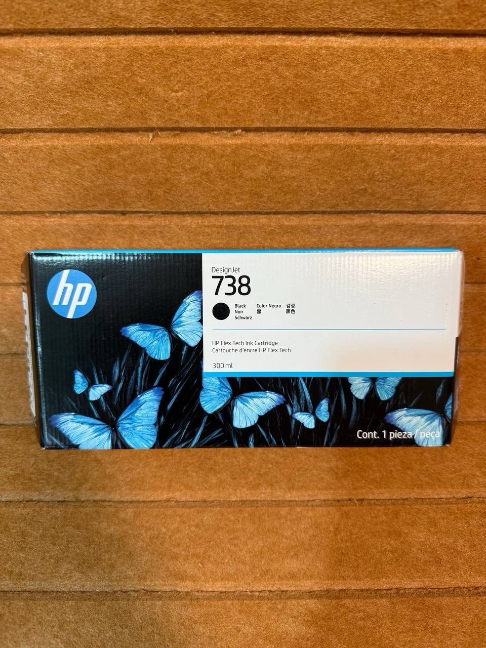HP 738 300-ml Black DesignJet Ink Cartridge 