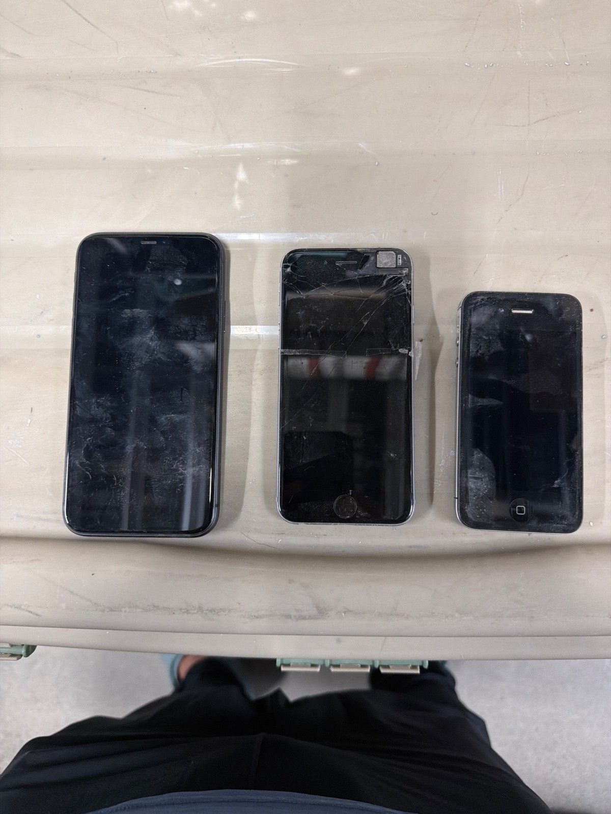 IPhone misc lot of 3 AS-IS