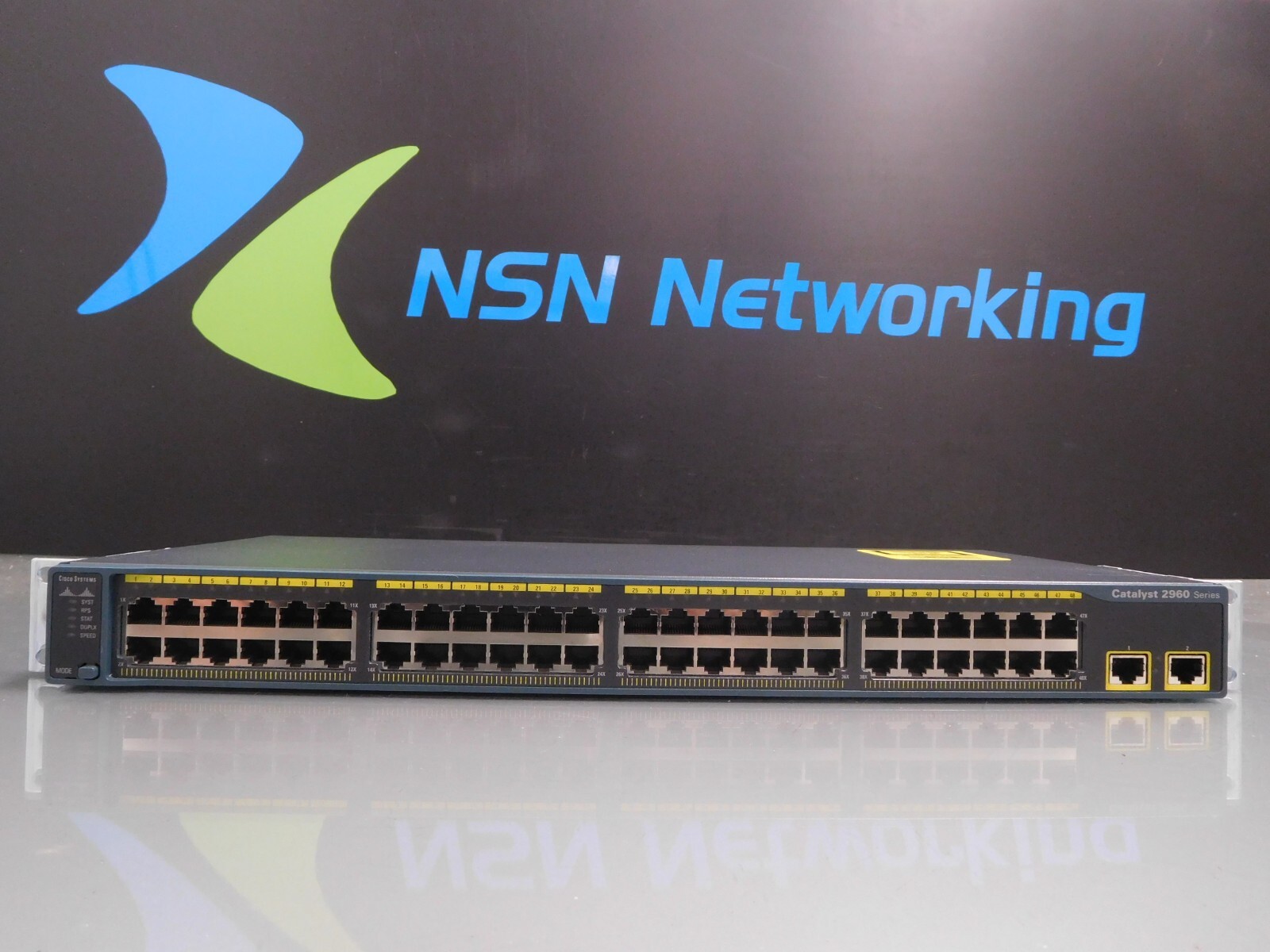 Cisco Catalyst 2960 WS-C2960-48TT-L 48-Port 10/100 Ethernet Switch