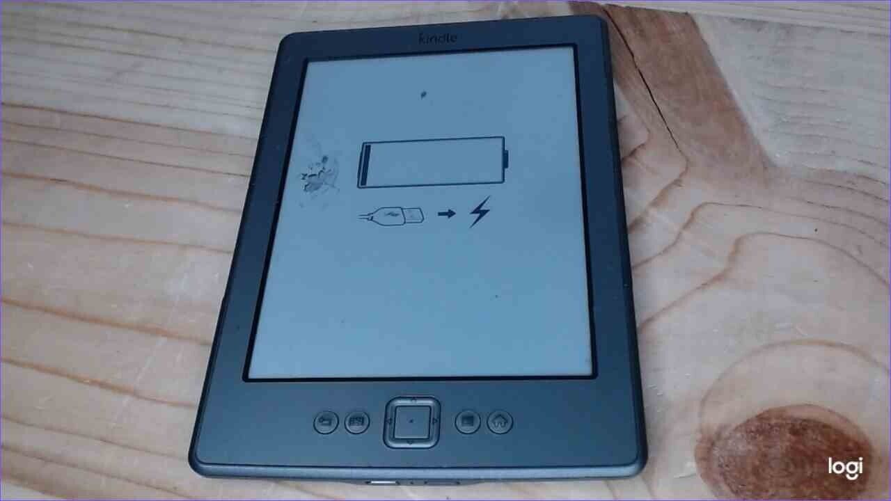 Amazon Kindle (4th Generation) 2GB Wi-Fi 6 inch D01100