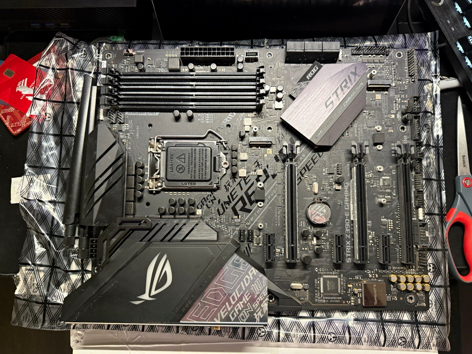 Asus ROG STRIX Z390-E GAMING ATX Desktop Motherboard