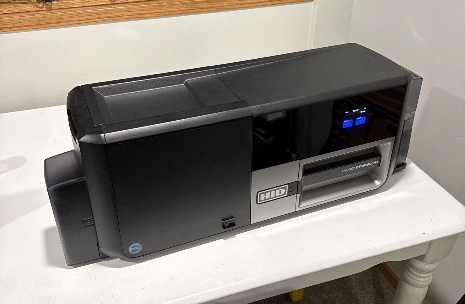 HID DTC5500LMX - ID Card Printer and Laminator - serial B9490452