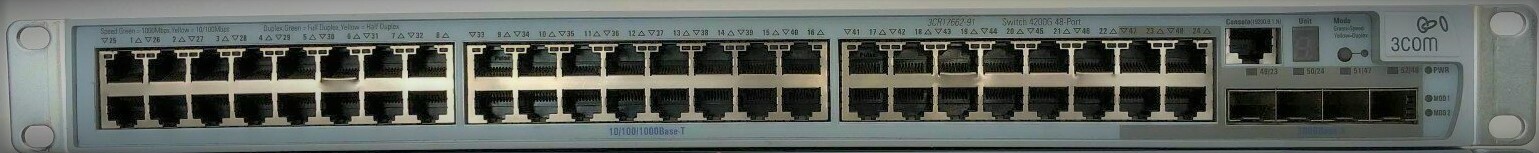 Switch 3com 4200G 3CR17662-91 48x 1000Base-T, 4x SFP (shared), 2x XFP (2x10Gbit)