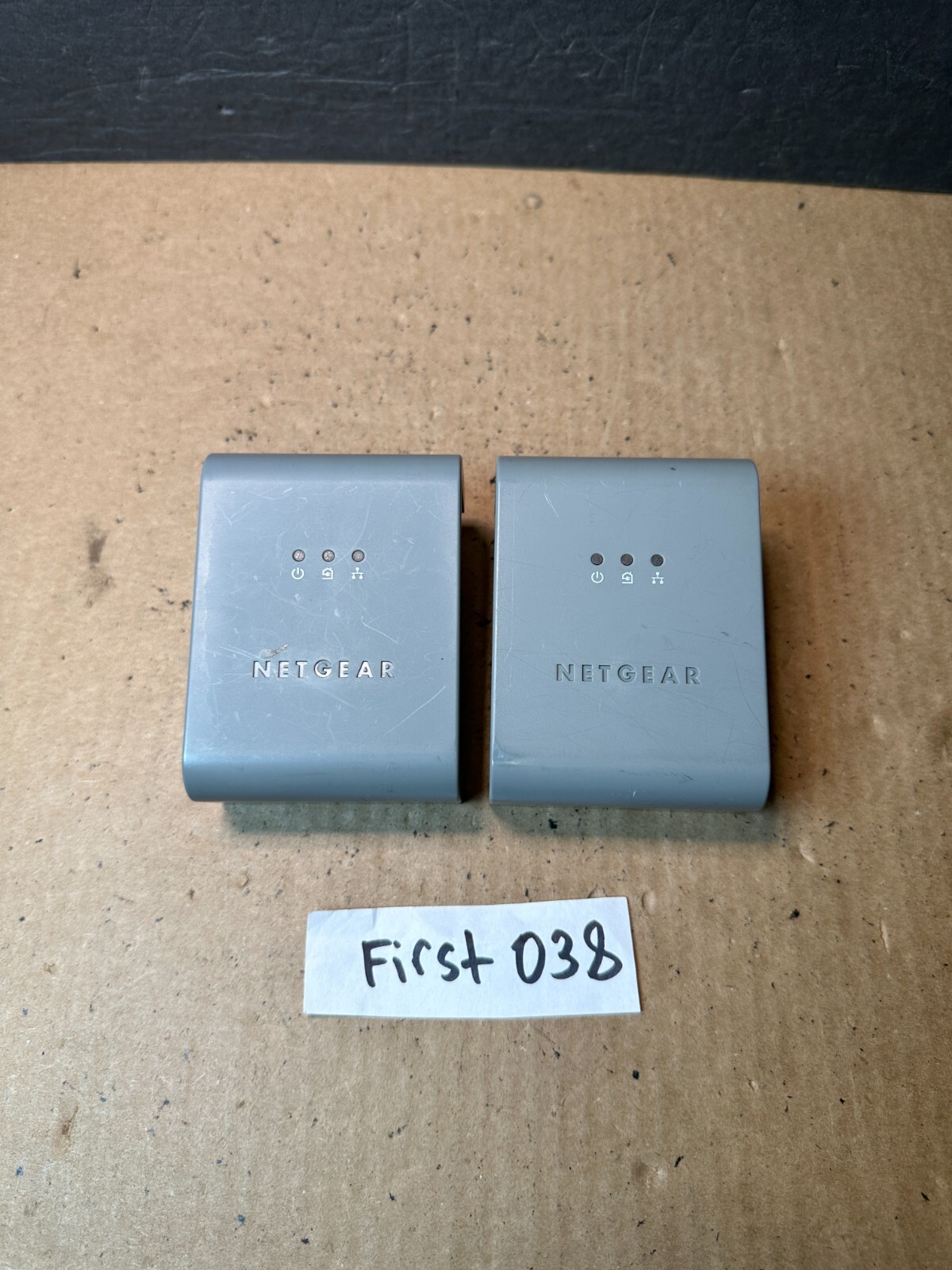 2 x NETGEAR XAV101 Powerline AV Ethernet Adapter Works Ships Fast