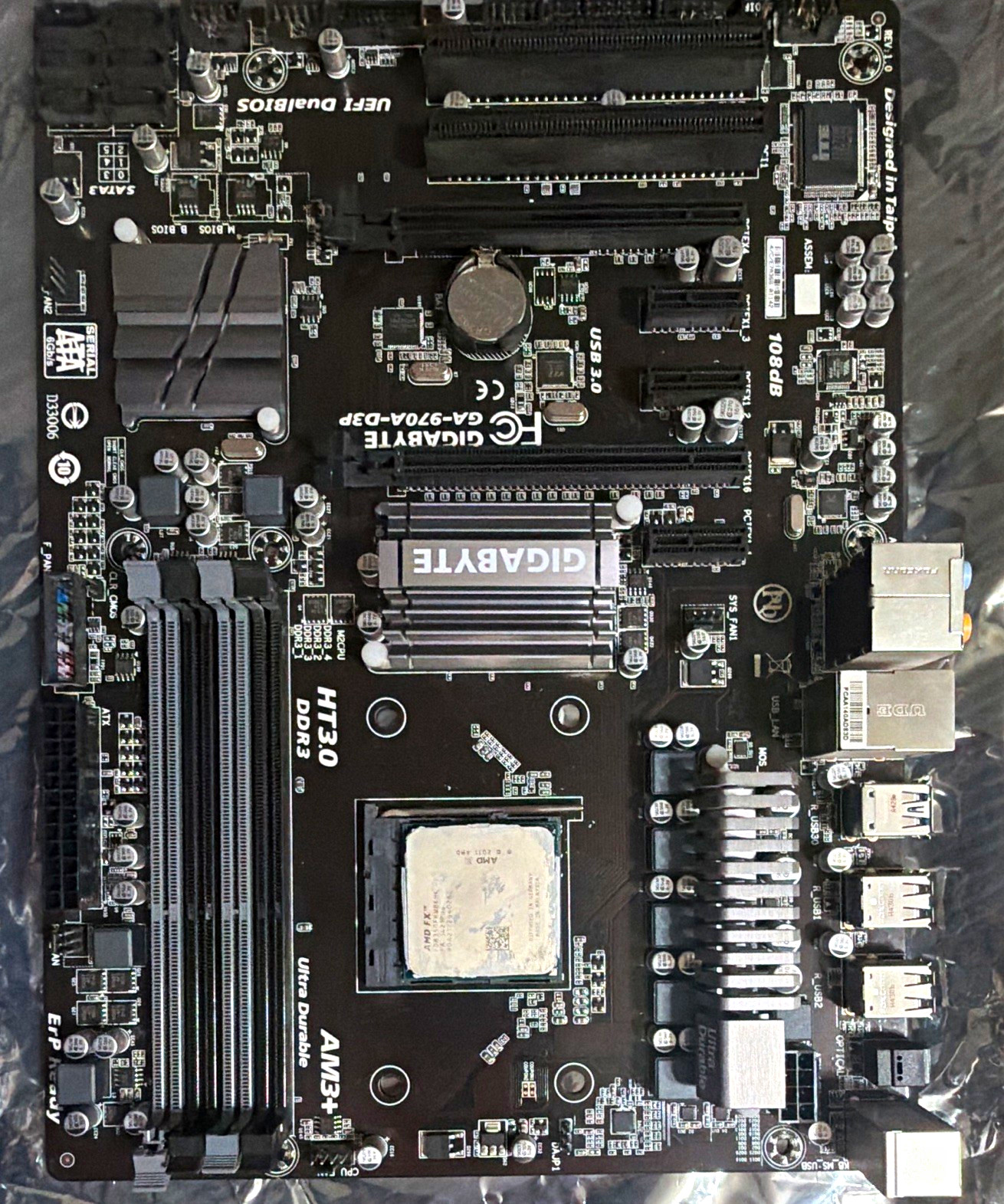 GIGABYTE GA-970A-D3P ATX AM3+ DDR3 Motherboard 4 RAM Slots USB 3.0