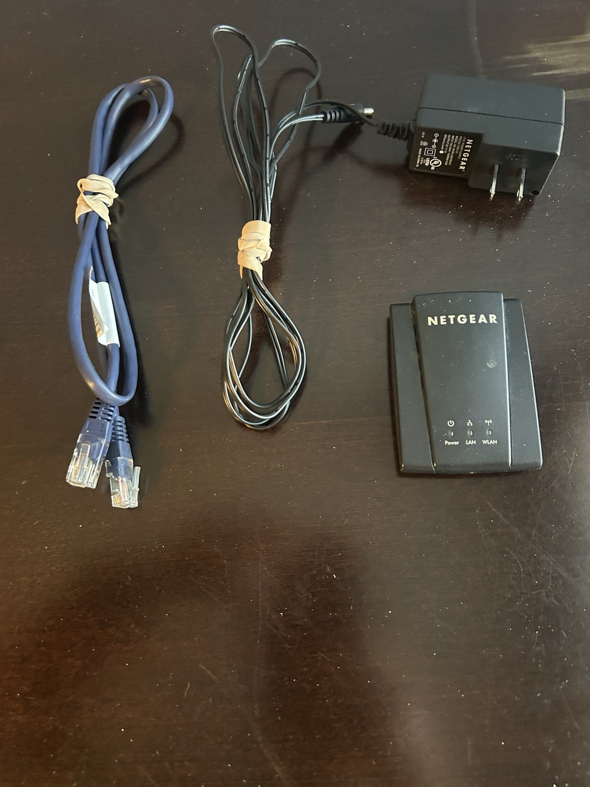 NETGEAR UNIVERSAL WIFI INTERNET ADAPTER WNCE2001 WITH CABLE AND POWER SUPPLY