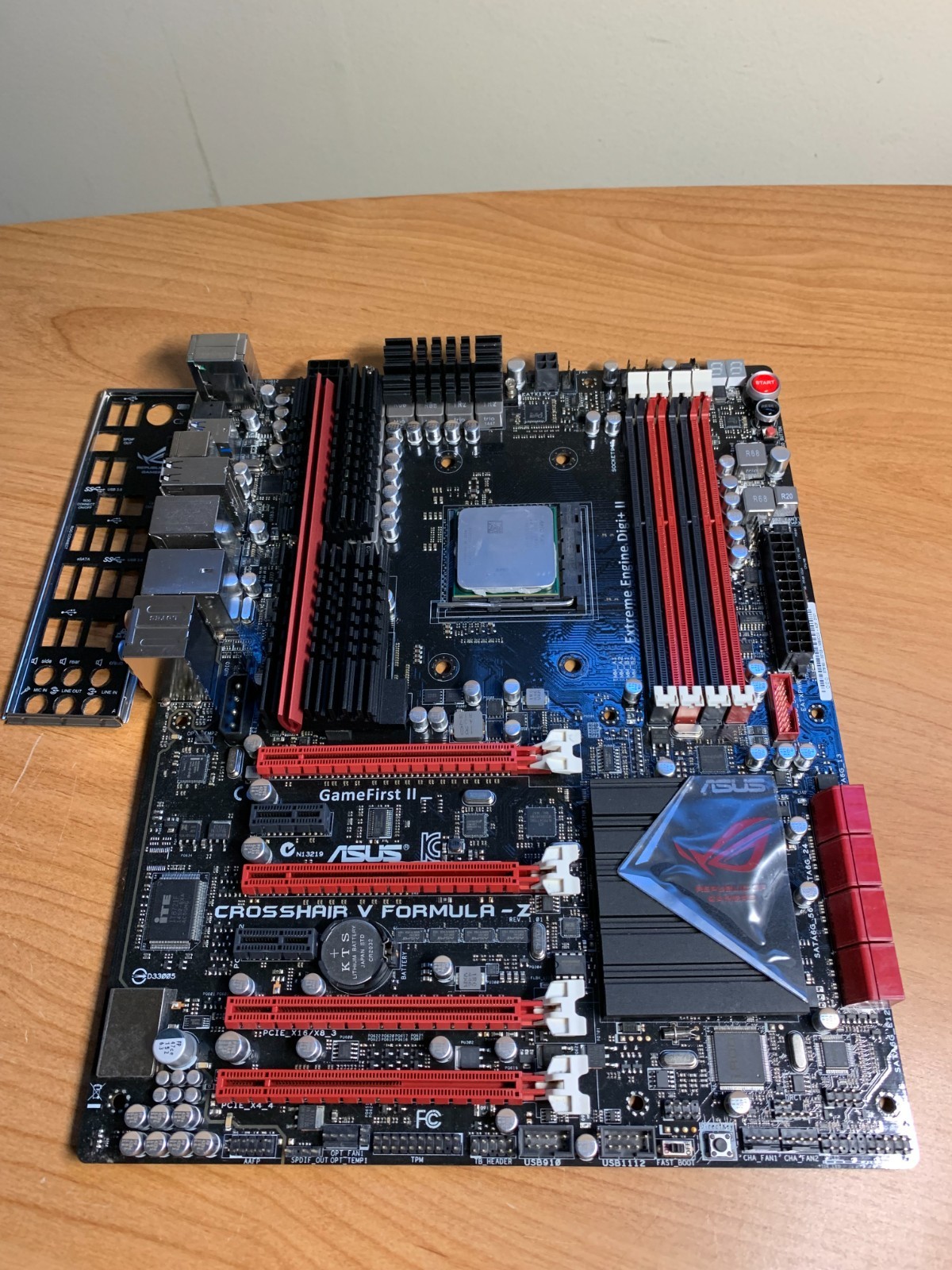 ASUS Crosshair V Formula-Z Motherboard AMD AM3+ Socket w AMD FX-6300, IO Shield