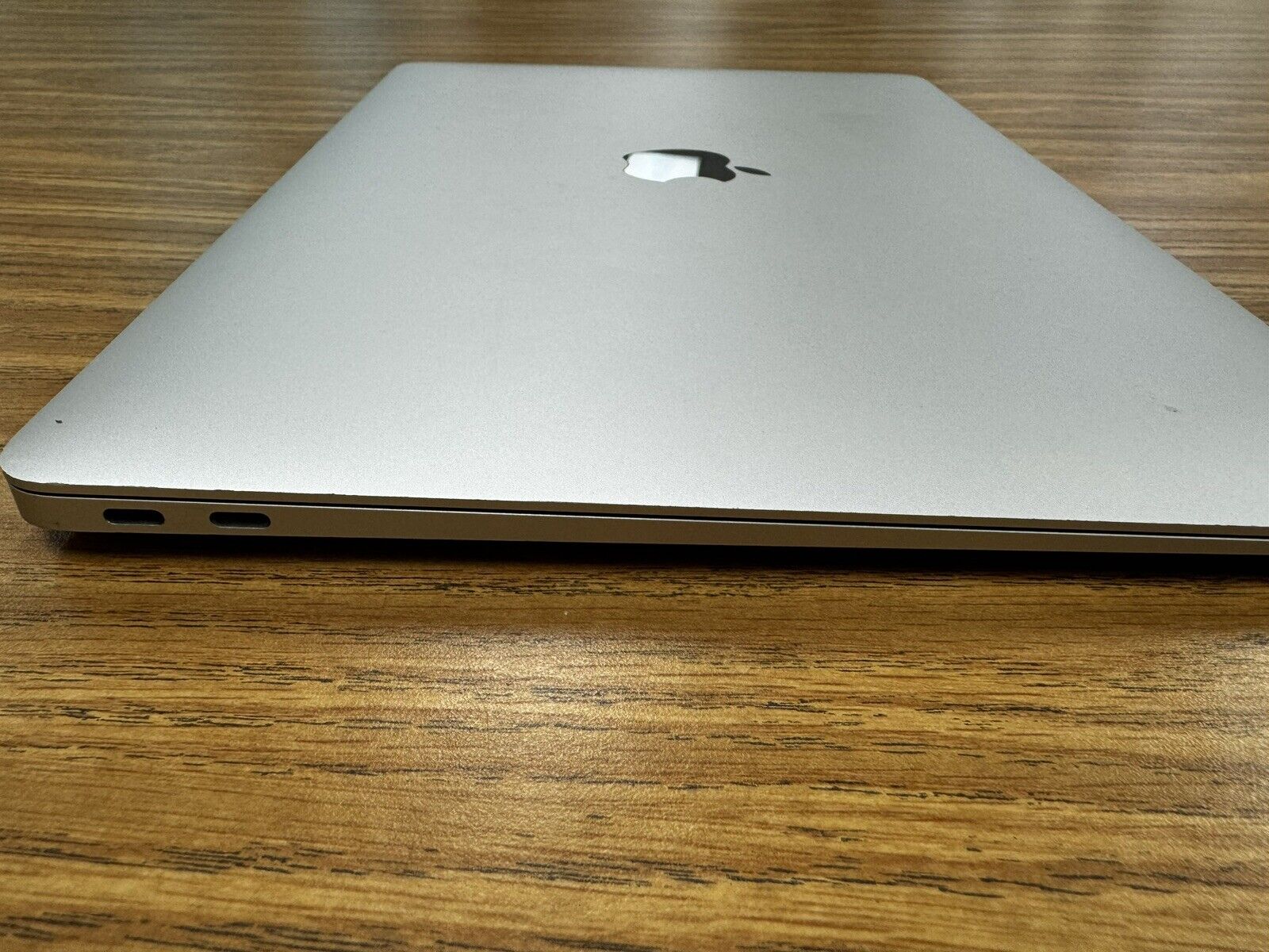 Apple Macbook air 2019 13 inch