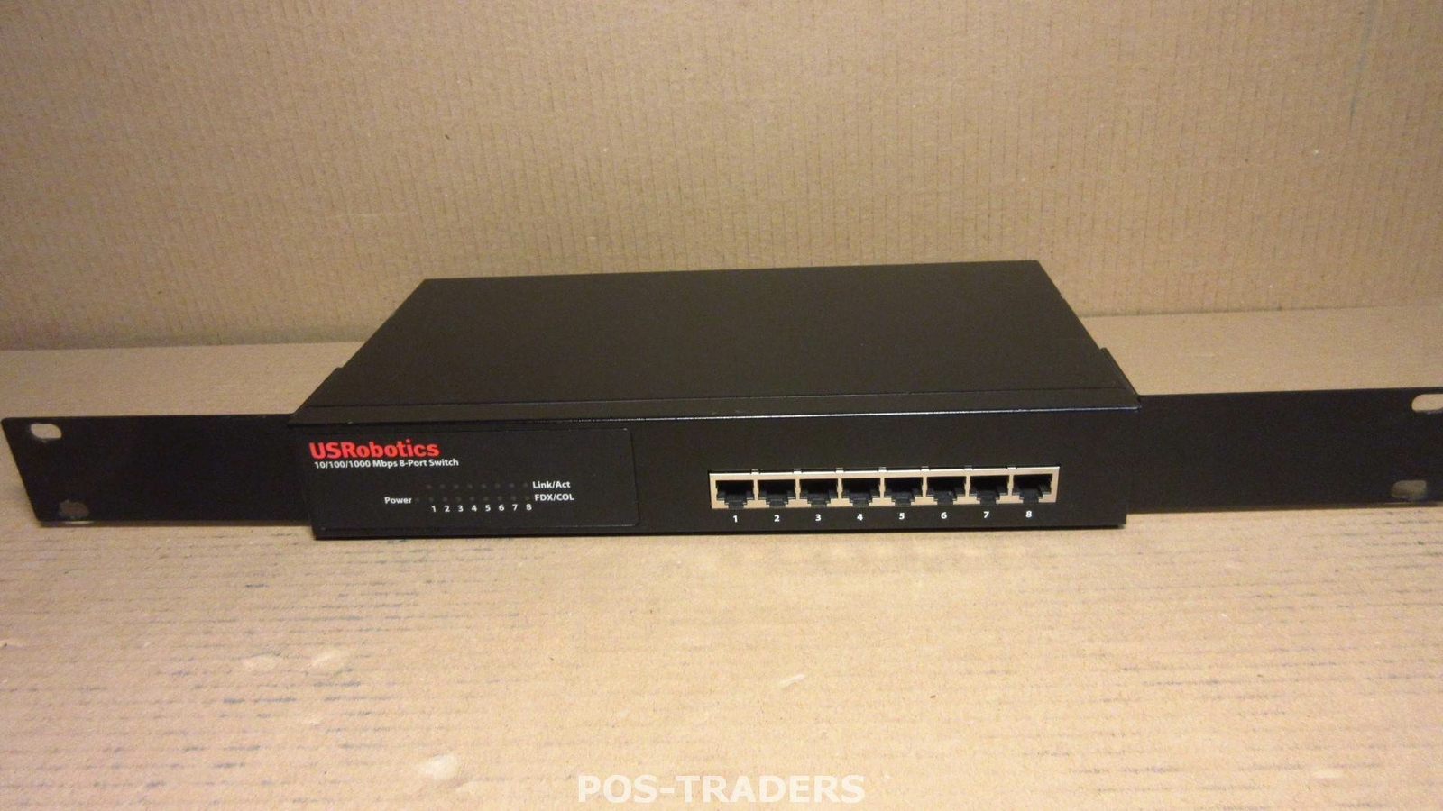 USRobotics USR997930A Model 7930 8-Port Gigabit Switch 10/100/1000 Network