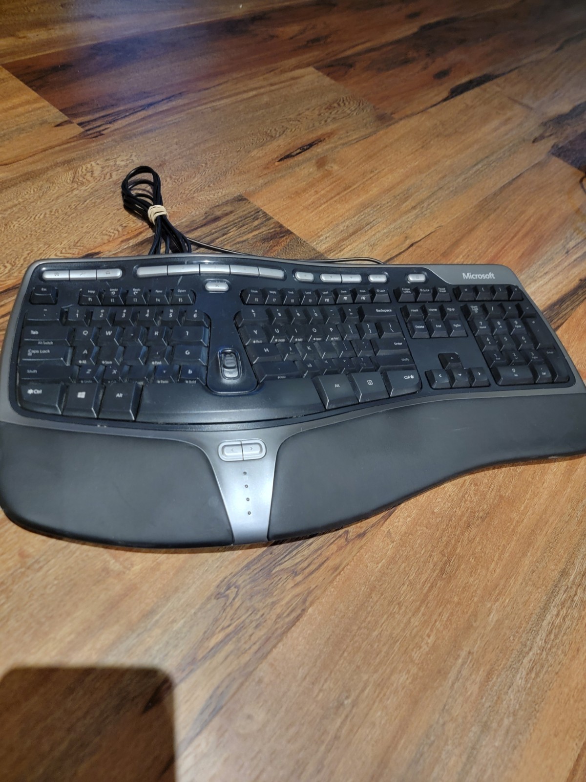 Microsoft Natural Ergonomic Keyboard 4000 V1.0 USB Wired Connection Tested