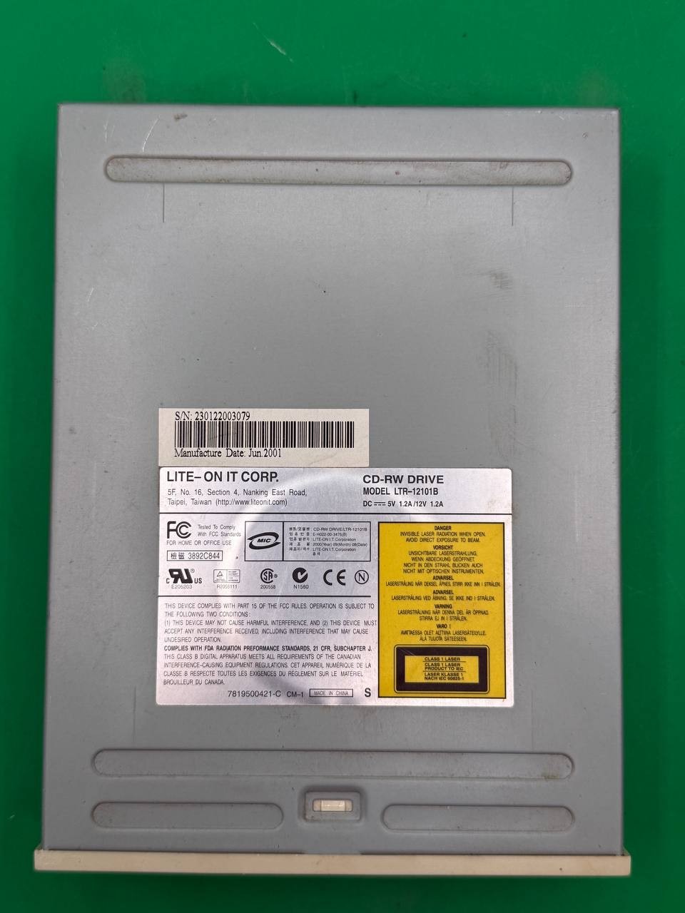 Lite-On LTR-12101B Internal IDE CD-RW Drive 12x10x32x Beige TC