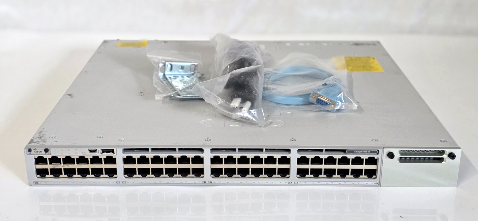 Cisco Catalyst C9300-48T-A 48 Port Gigabit Network Advantage Network Switch