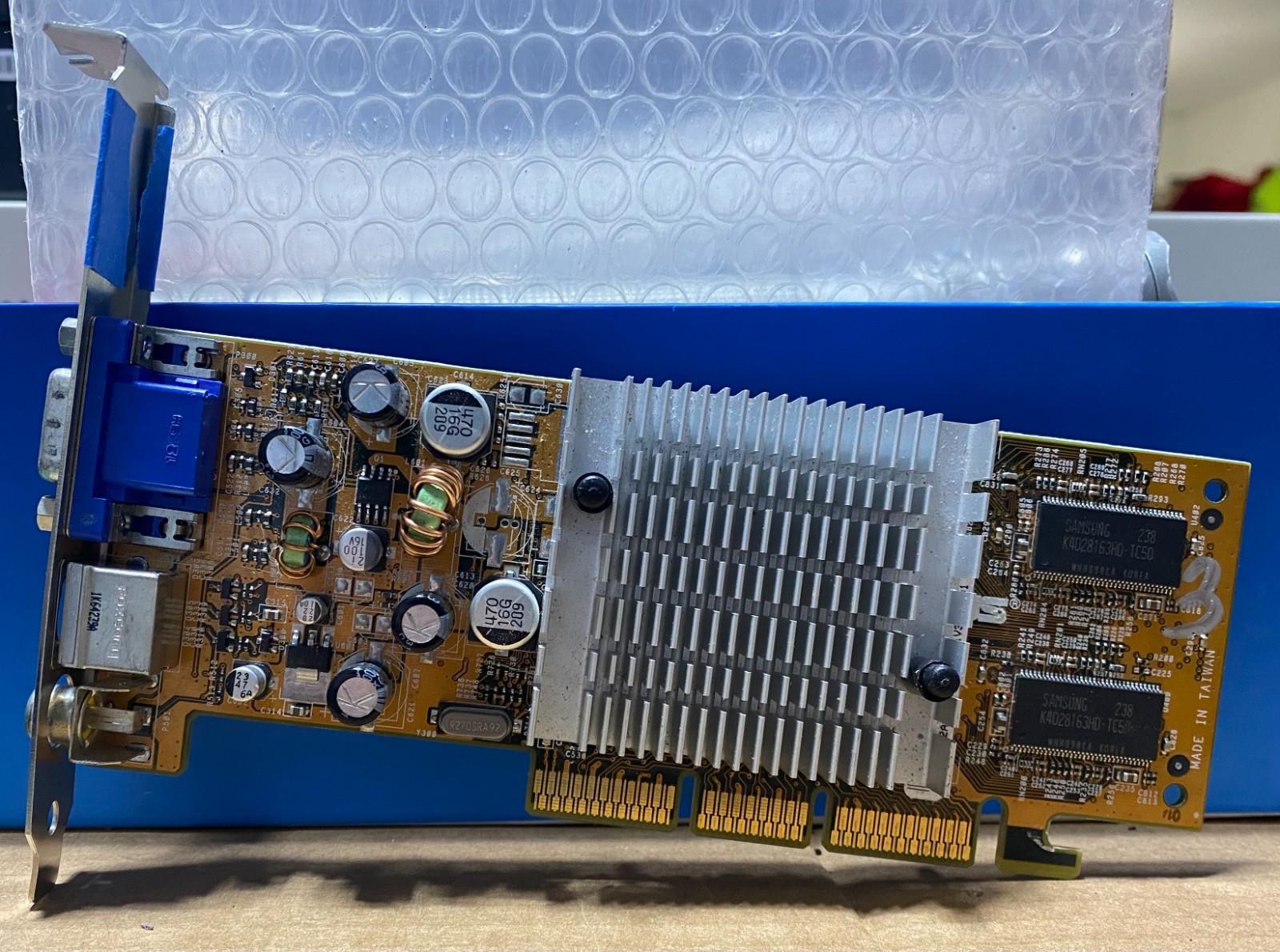 ASUS V8170MAGIC/64M 64MB DDR AGP 4X Graphics Card – NVIDIA GeForce4 MX420 – VGA